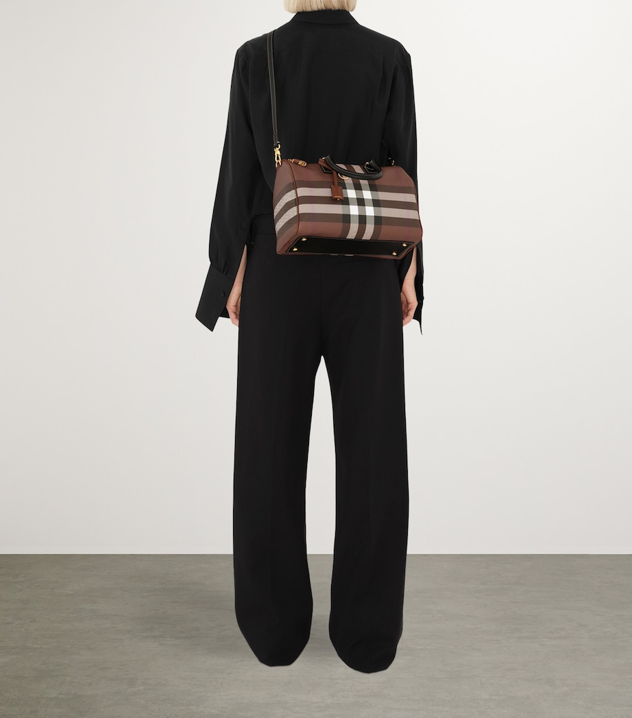 Medium Check Holdall DARK BIRCH BROWN CHK Image 3