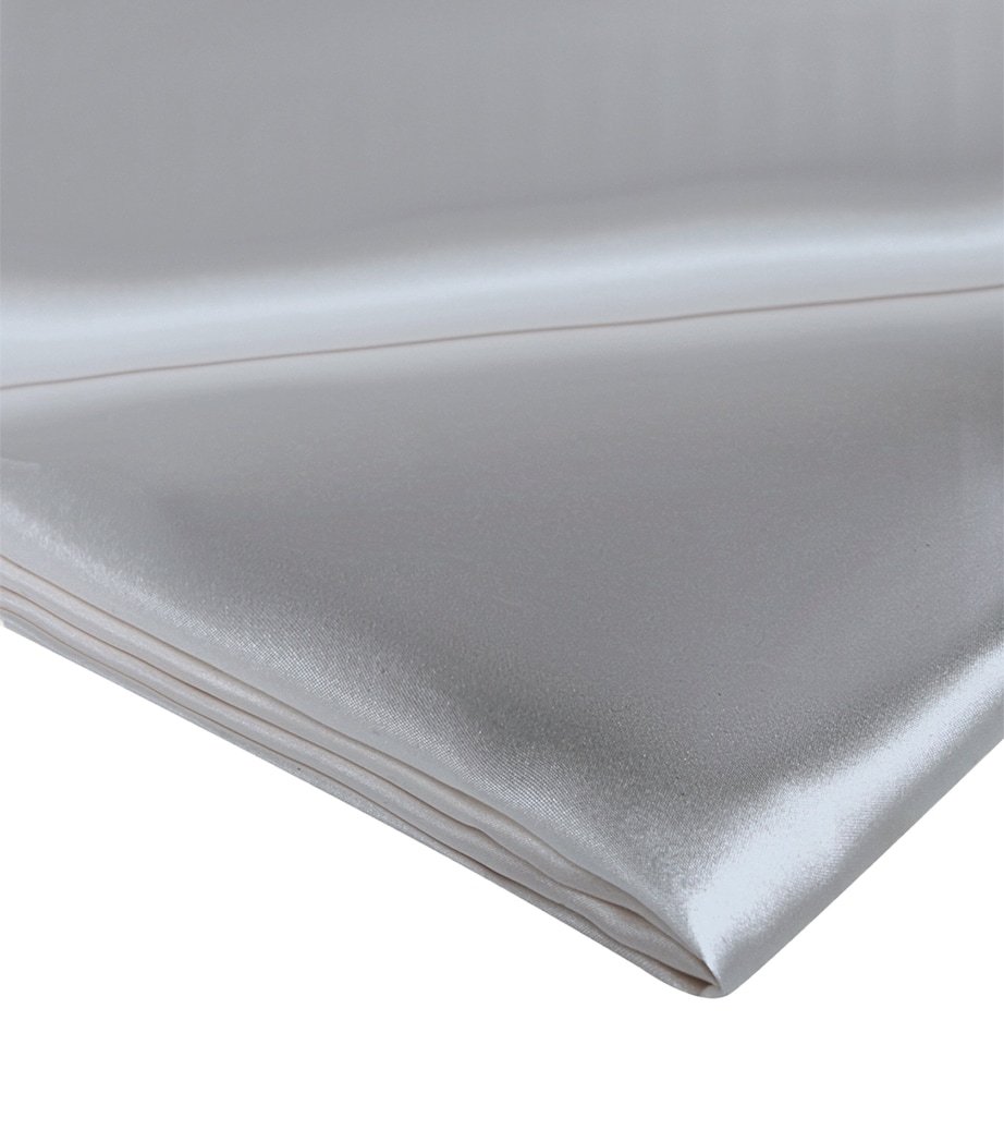 Silk Double Fitted Sheet (140cm x 200cm) SILVER GREY Image 1