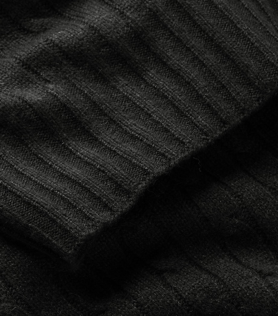 Cashmere Cable-Knit Throw (60cm x 60cm) MIDNIGHT BLACK Image 3