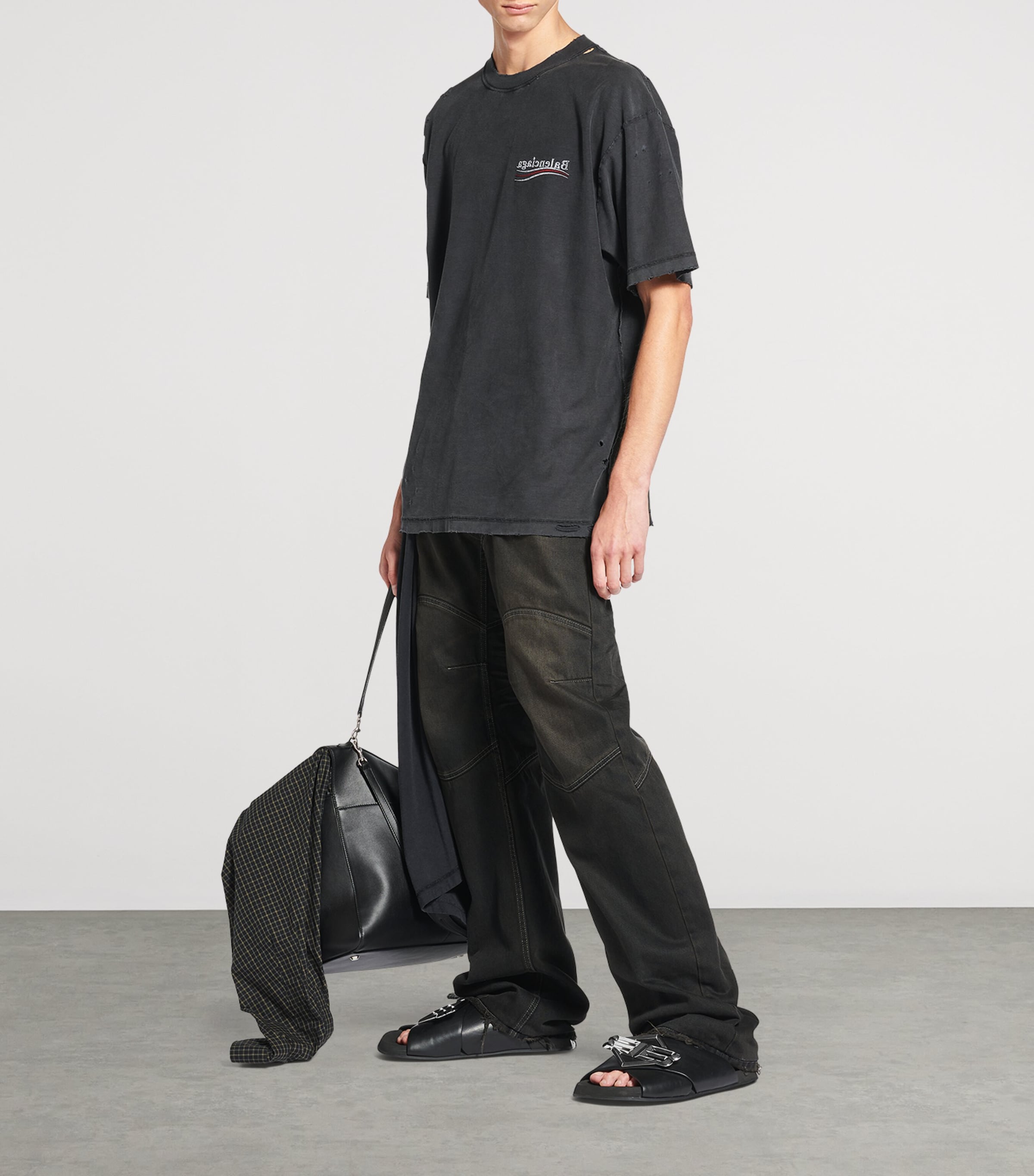 【関税込み】Balenciaga ブラック Inside Out Tシャツ Balenciaga Black Inside Out T-shirt Balenciaga