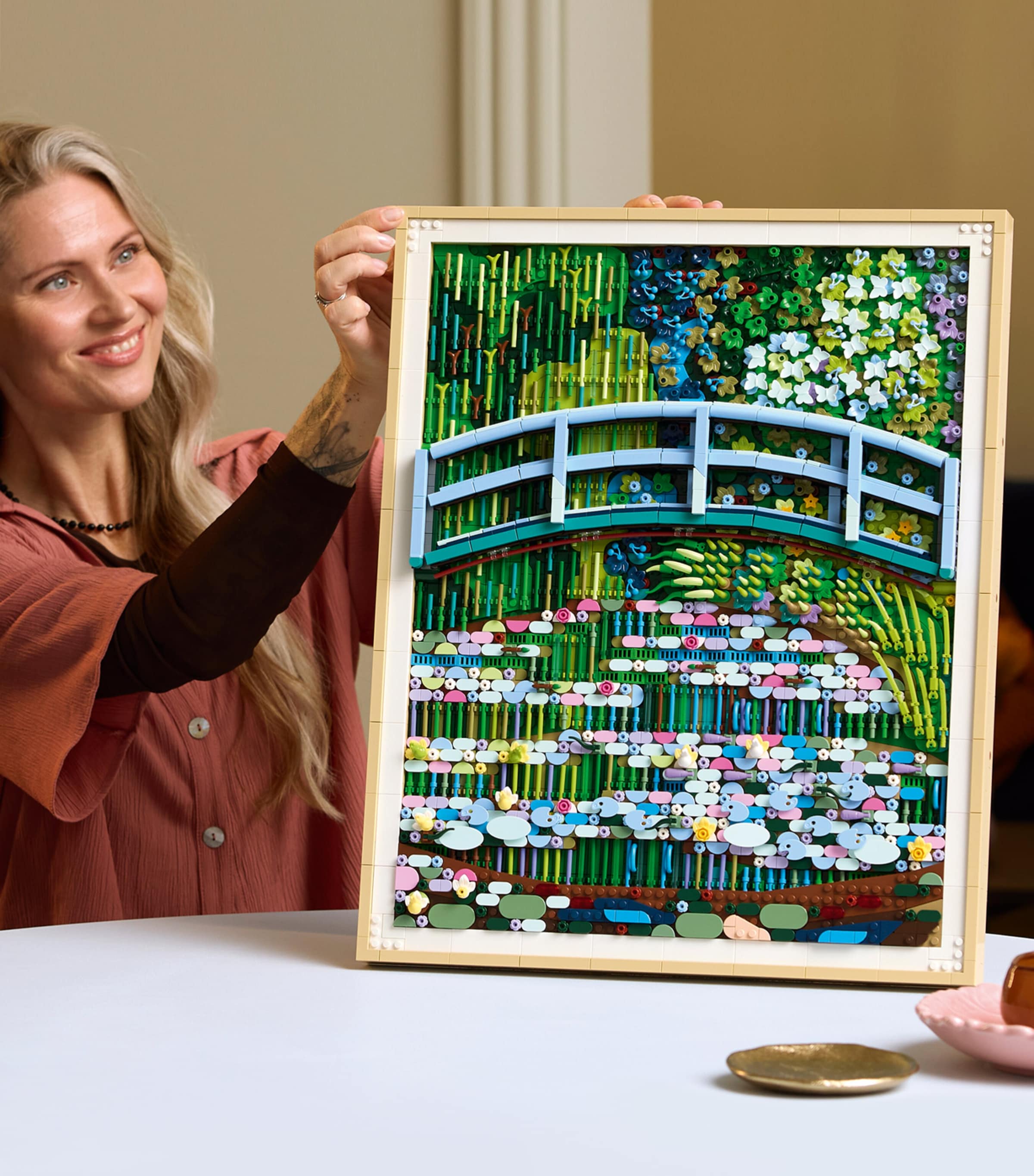 Lego Art Claude Monet – Bridge over a Pond of Water Lilies 31220 Image 4