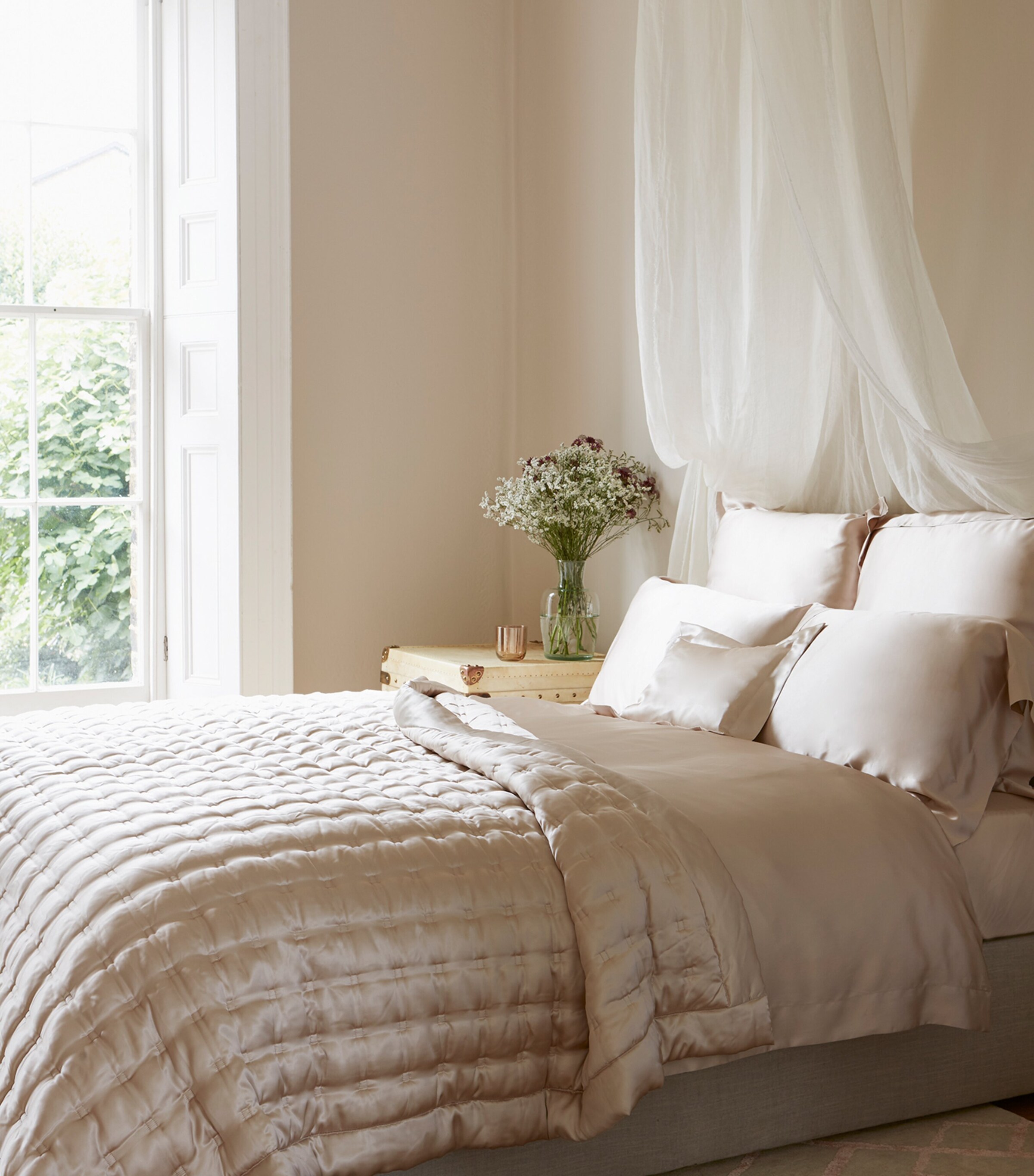Gingerlily Silk Fitted Sheet In Nude