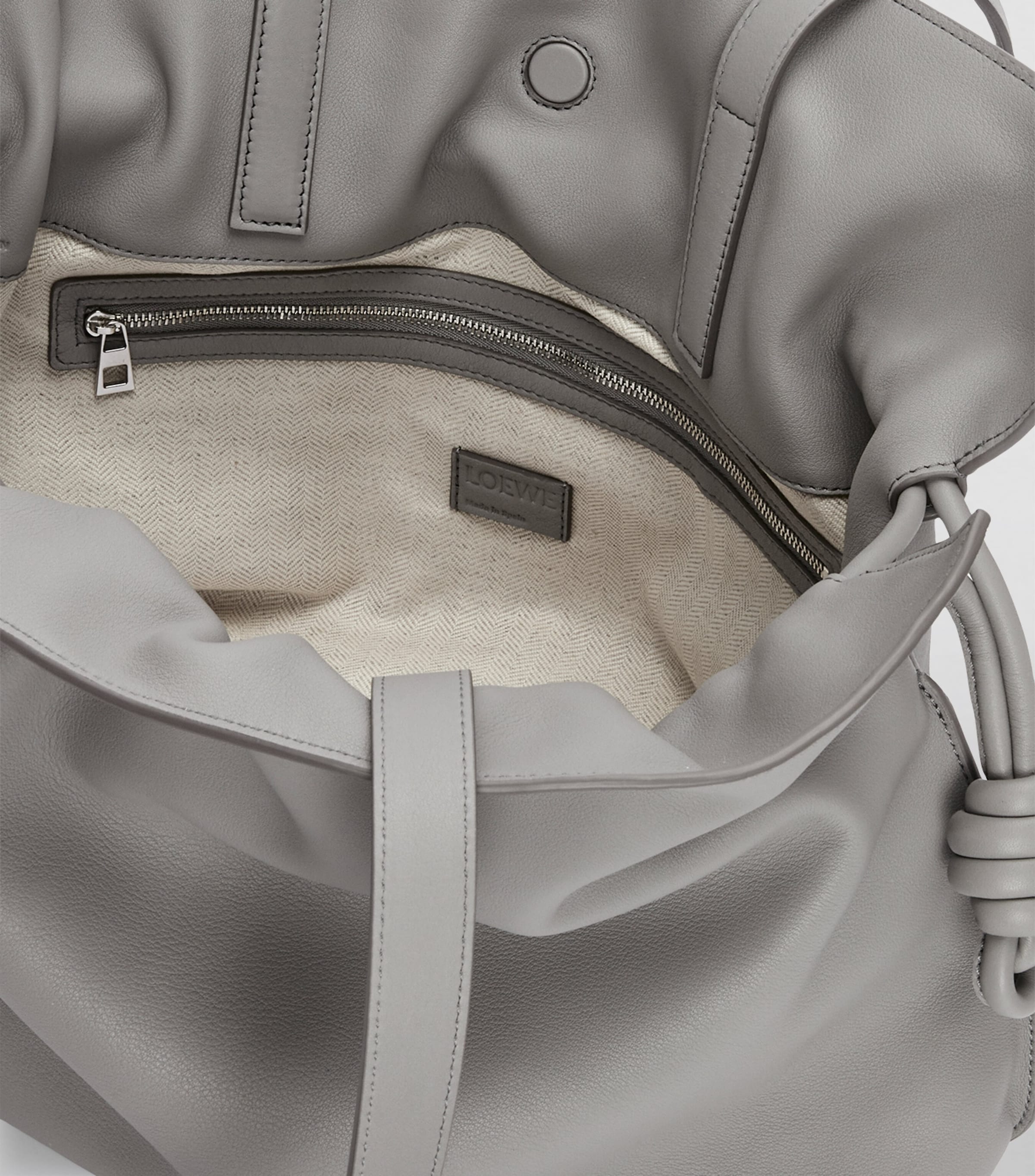 Calfskin Flamenco Large Purse PEARL GREY Image 3