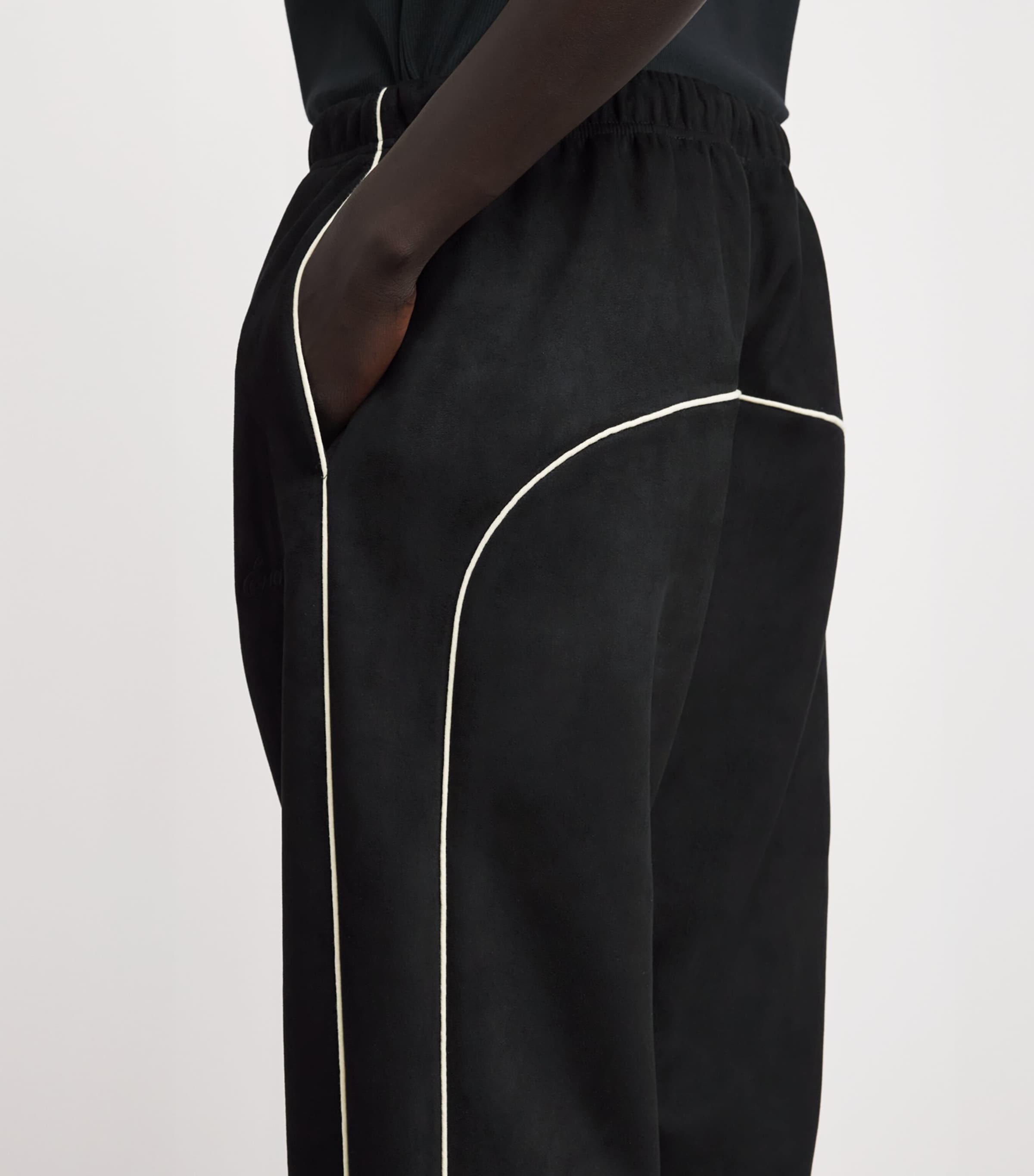 FEAR OF GOD ESSENTIALS Mens Faux Suede Relaxed Sweatpants Vintage Black Image 3