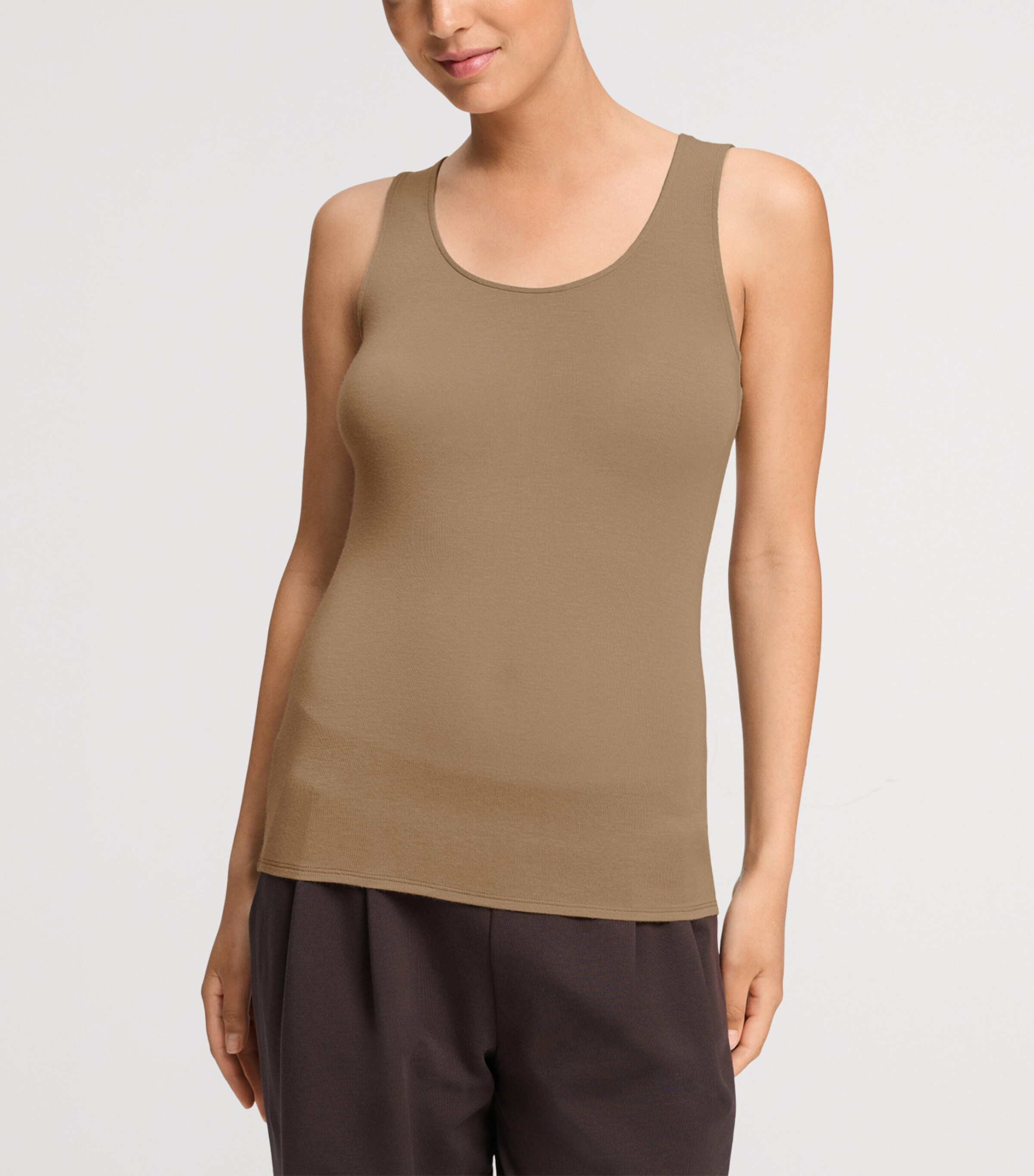 Hanro Womens Ultralight Tank Top Suede Camel Image 4