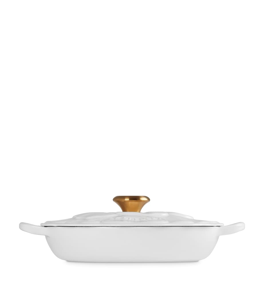Shallow Petal Casserole Dish (29cm) WHITE Image 5
