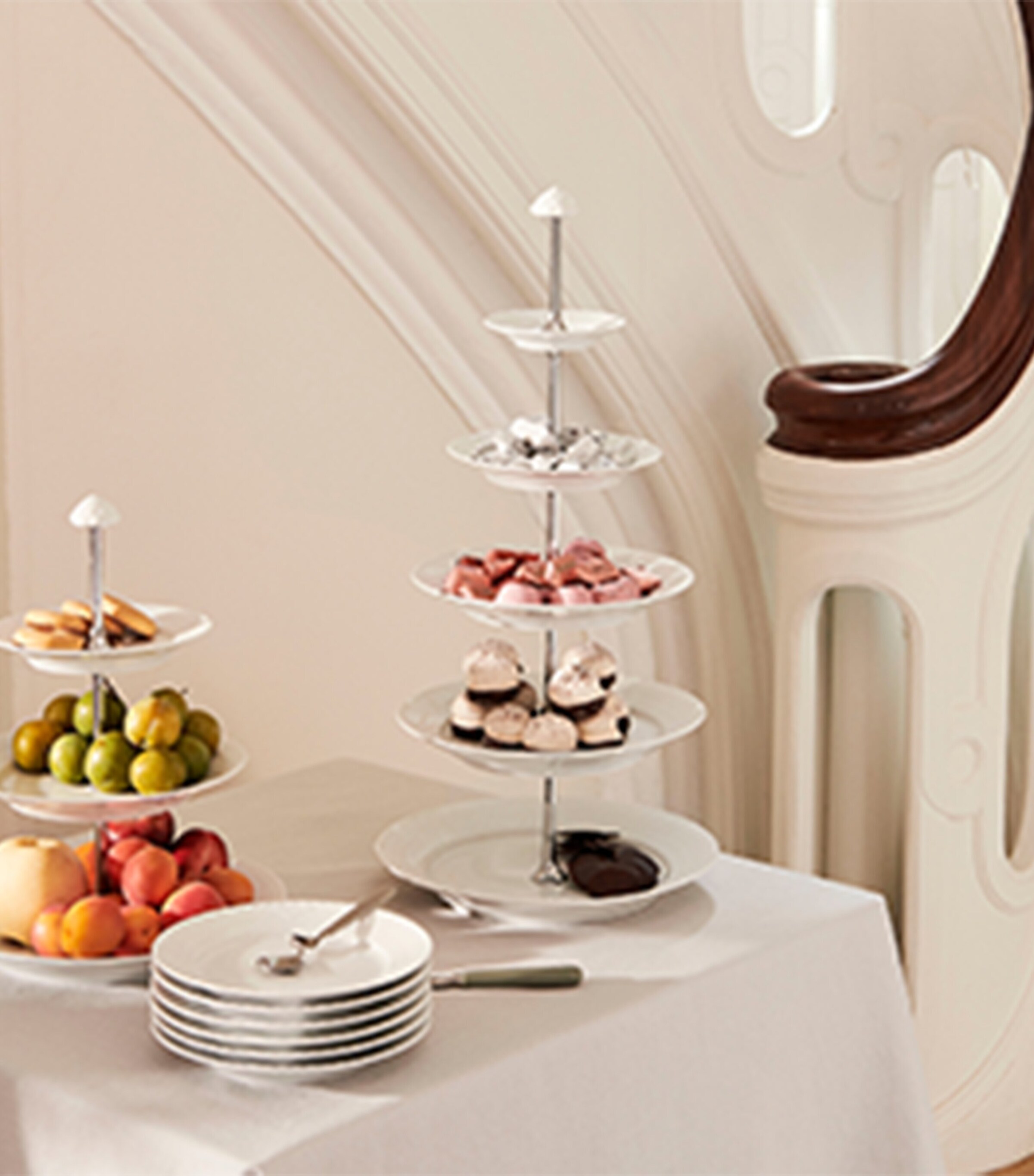 Royal Copenhagen Porcelain White Fluted 3-Layer Étagère (35cm) White Image 2