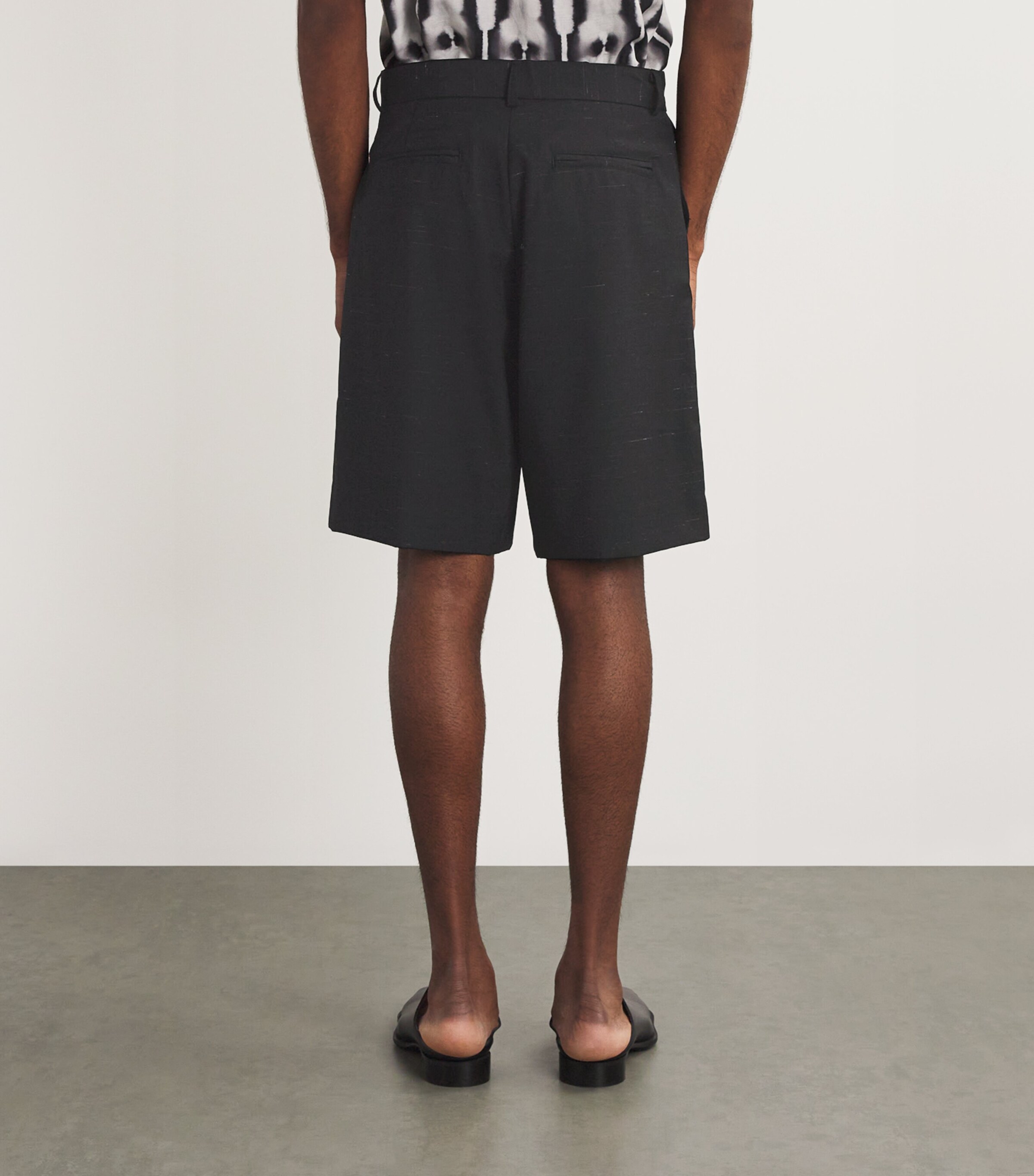 Wool-Linen Heathered Tailored Shorts BLACK Image 4