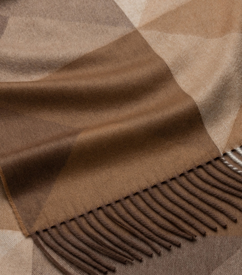 Cashmere Arran Braque Throw (147cm x 183cm) NATURAL Image 4