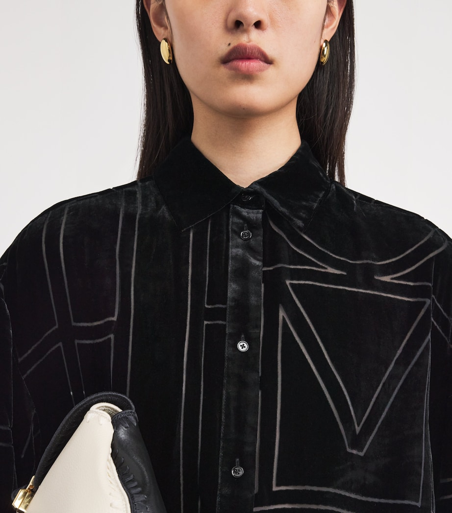 Silk Velvet Monogram Shirt 001 BLACK Image 6