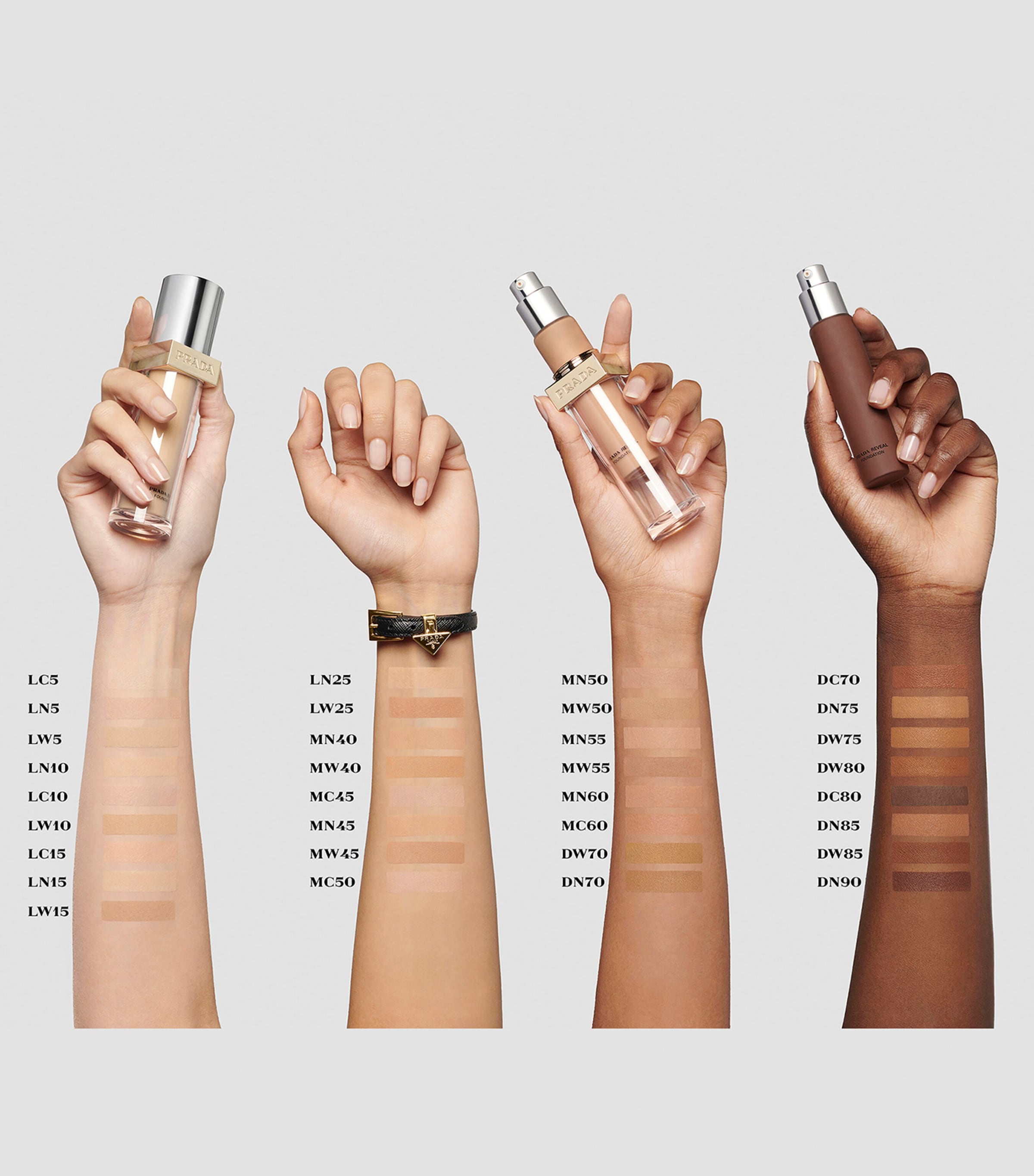 Reveal Skin Optimising Foundation MN40 Image 3