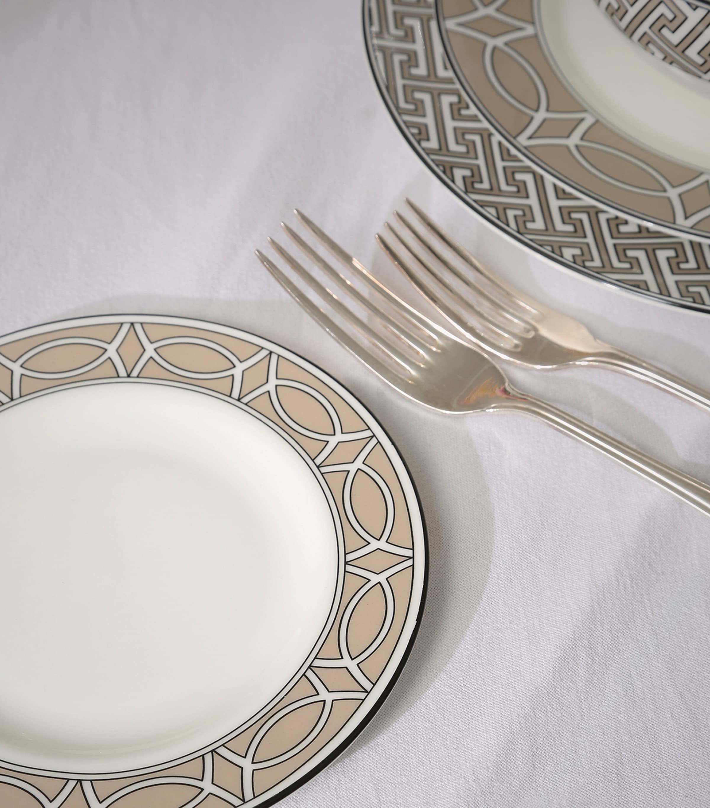 Set of 2 Loop Dessert Plates (21cm) TRUFFLE Image 3