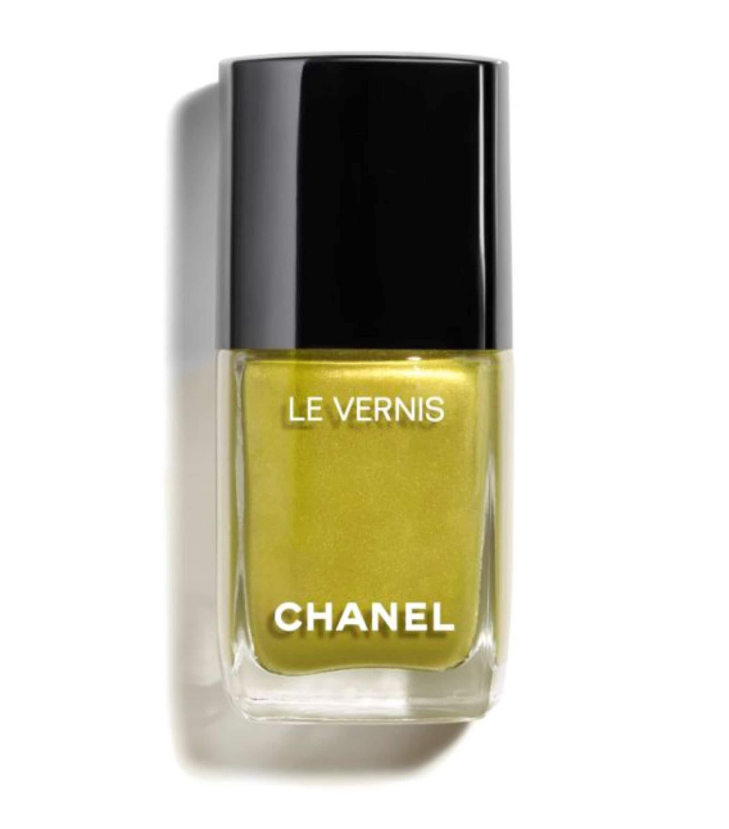 Shop Chanel Le Vernis Nail Colour