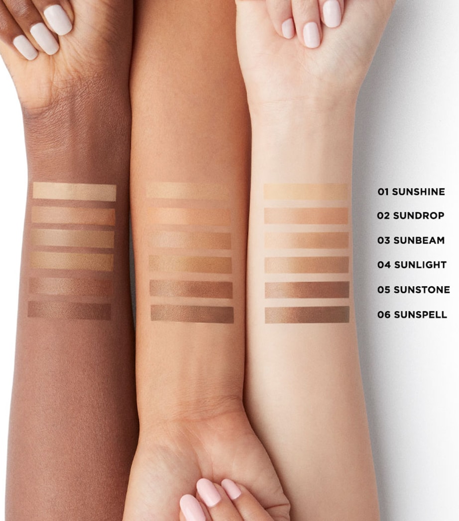 Tinted Moisturiser Bronzer (15ml) 04 SUNLIGHT Image 4