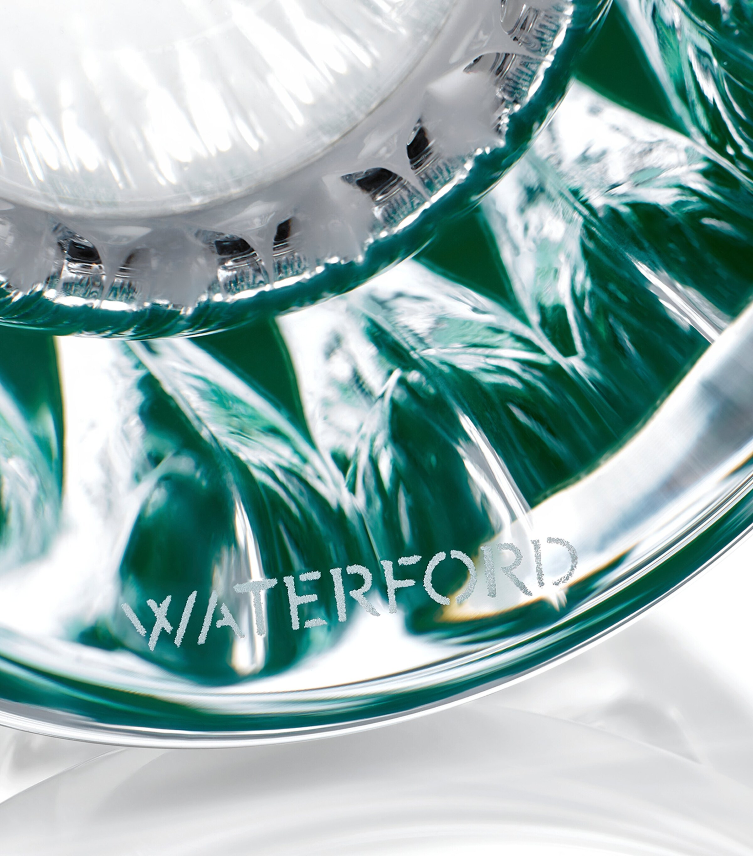 Crystal Firework Cocktail Shaker (710ml) GREEN Image 4