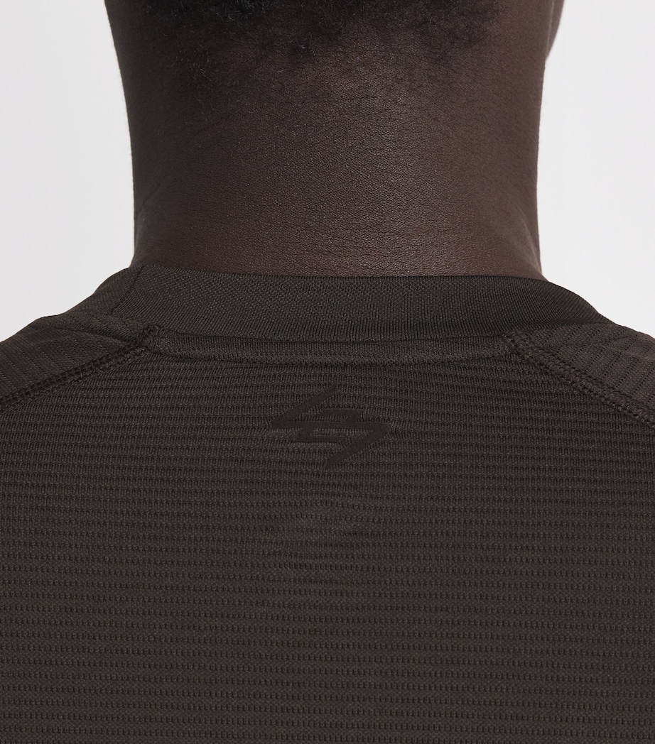 Long-Sleeve Seamless Uprising T-Shirt CHOCOLATE Image 6