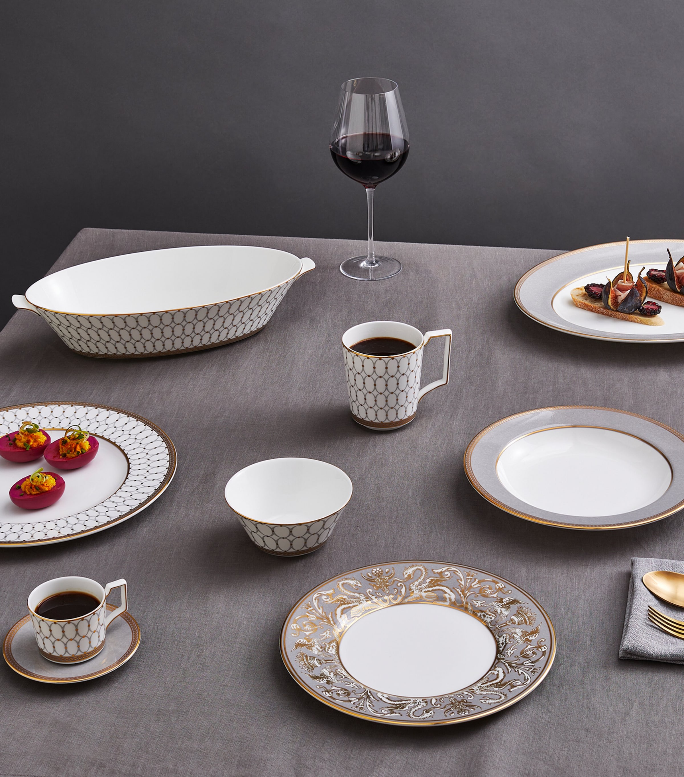 Renaissance Grey Plate (27cm) GREY Image 2