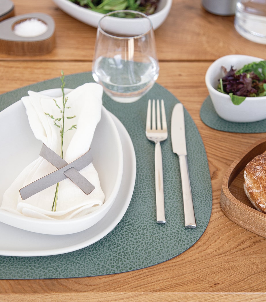 Set of 4 Hippo Placemats (37cm x 44cm) PASTEL GREEN Image 4