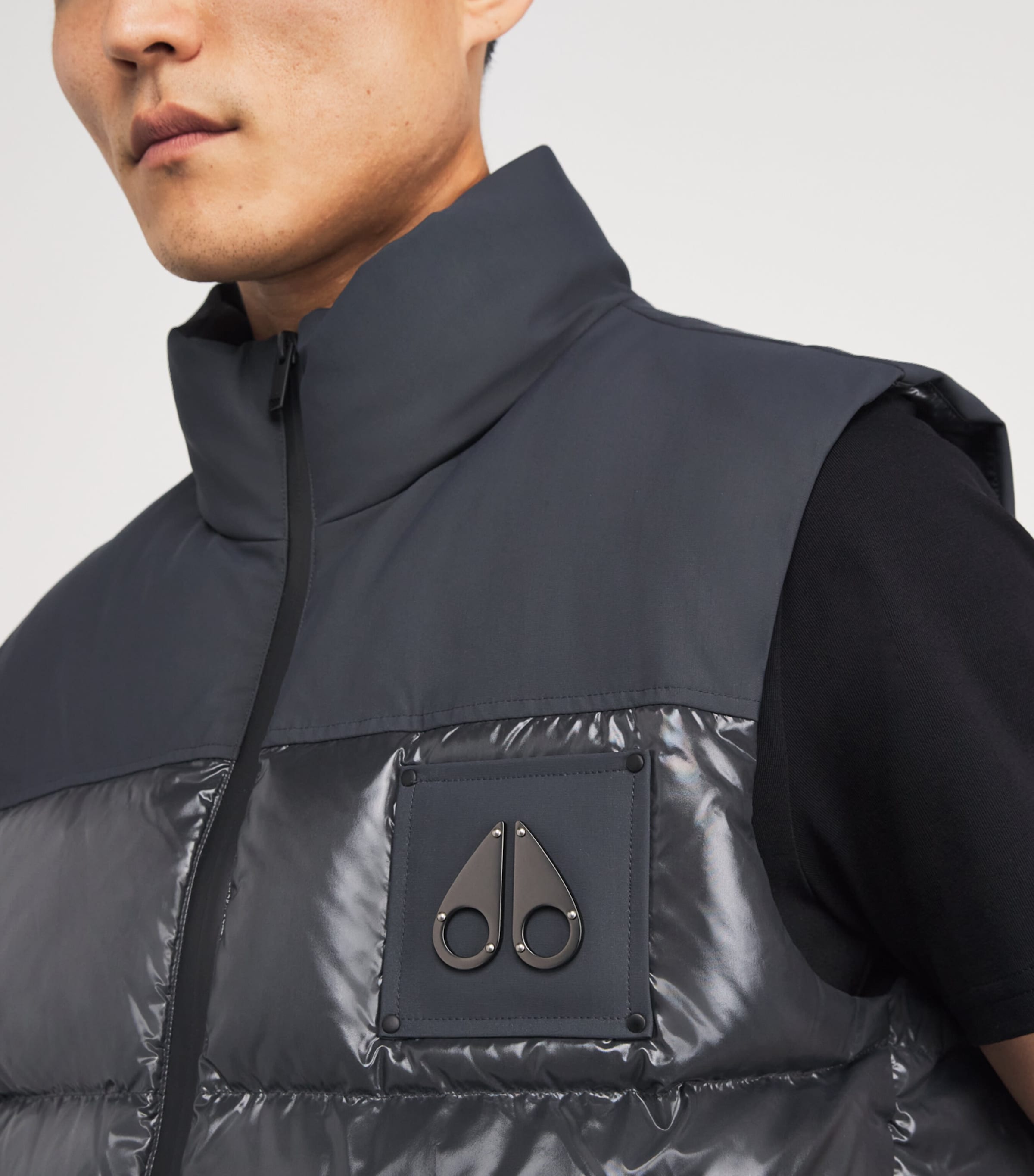 Down-Filled Victory Peak Gilet CEMENT - 1542 Image 6