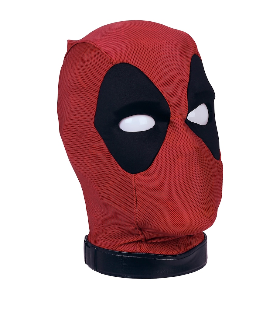 Marvel Marvel Legends Series Deadpool's Head Premium Interactive Head Image 2