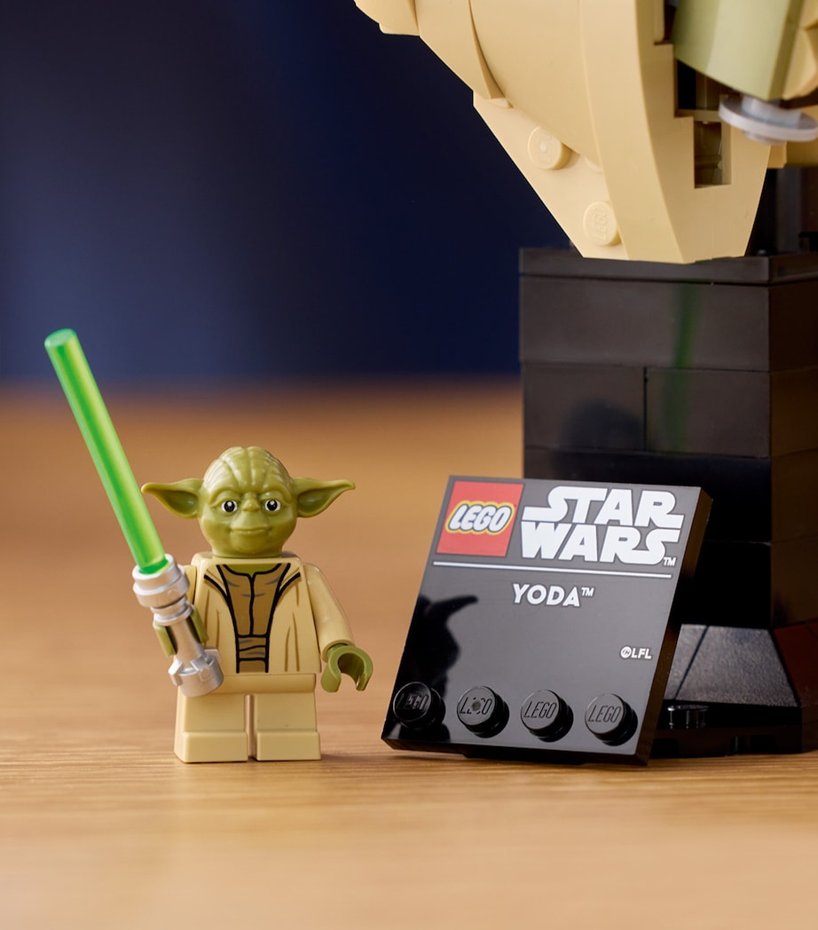 Lego LEGO Star Wars Yoda Bust Model Kit for Adults 75438 Image 6
