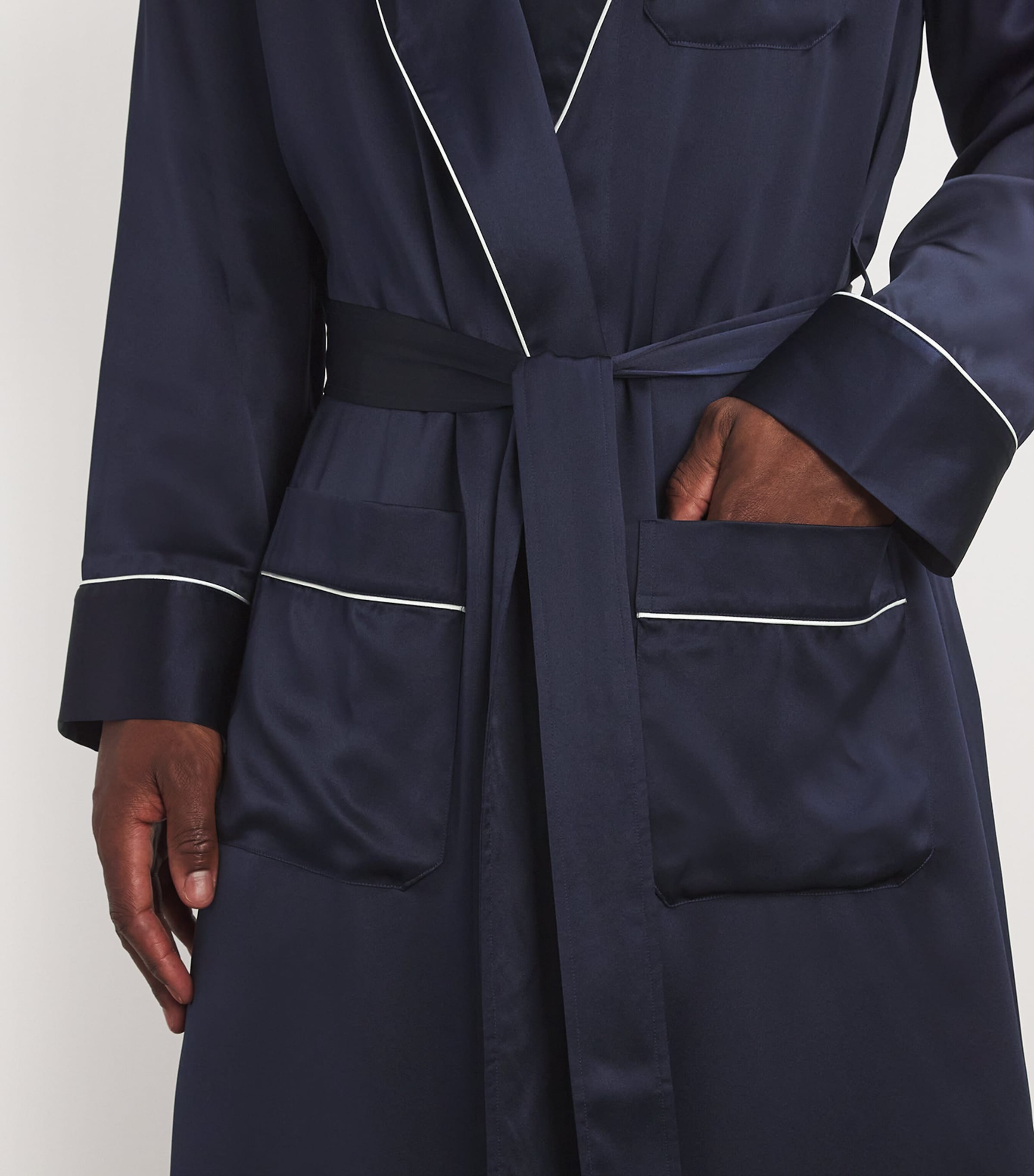 Silk Bailey Robe NAVY Image 6