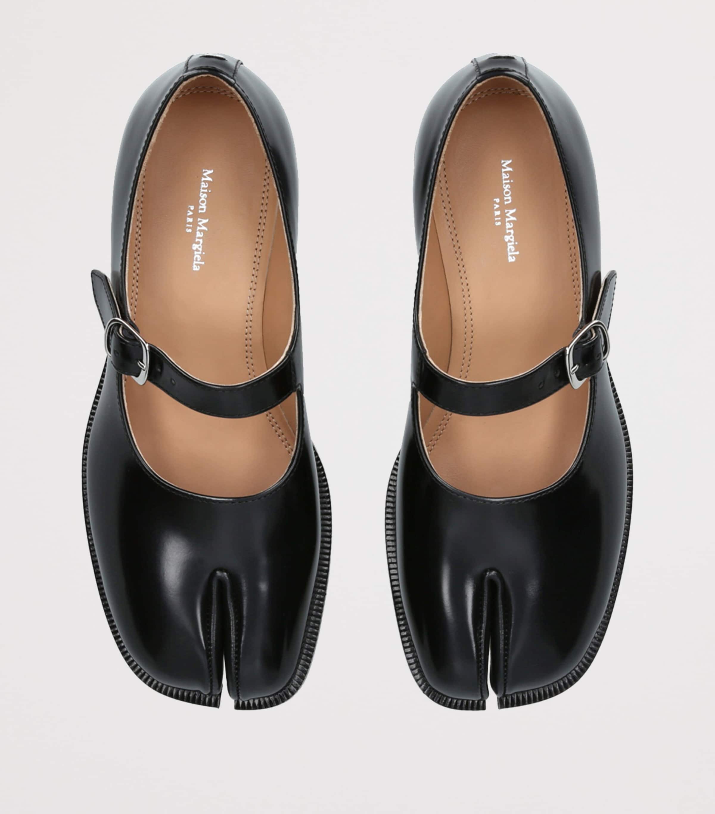 【関税＆送料込み】Maison Margiela Mary Janes Tabi Shoes Maison Margiela Tabi County Leather Mary Janes | Black