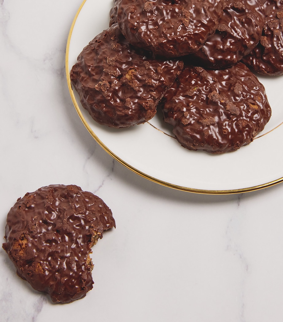 Chocolate Coated Pistachio, Cherry and Cardamom Biscuits (400g) NO COLOUR Image 3