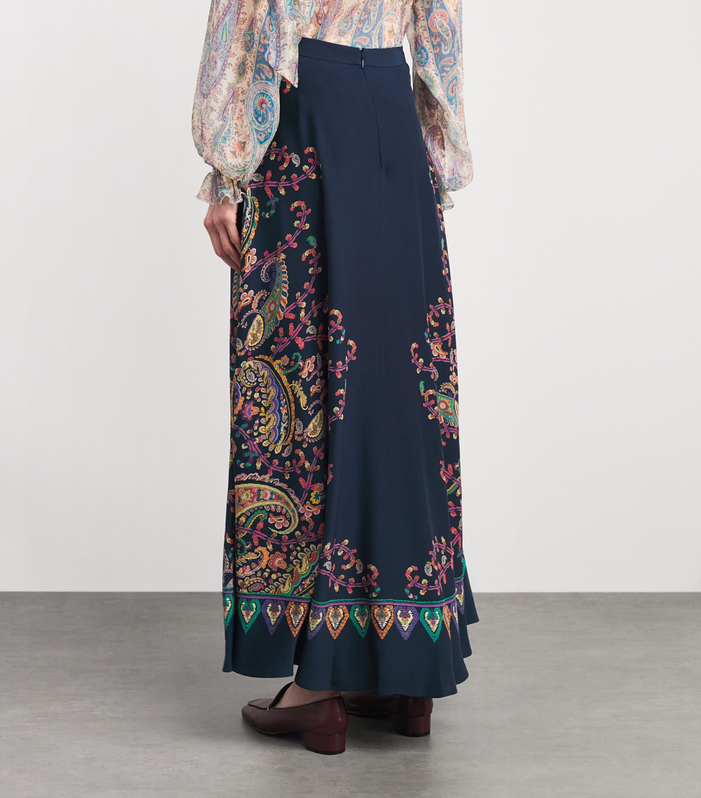 Silk Paisley Maxi Skirt X0883 Image 4