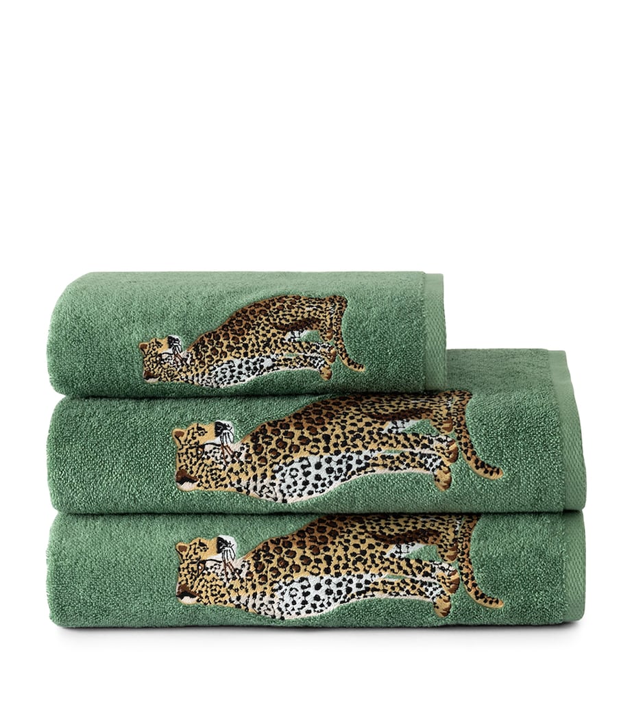 Contes Bath Towel (140cm x 70cm) GREEN Image 1