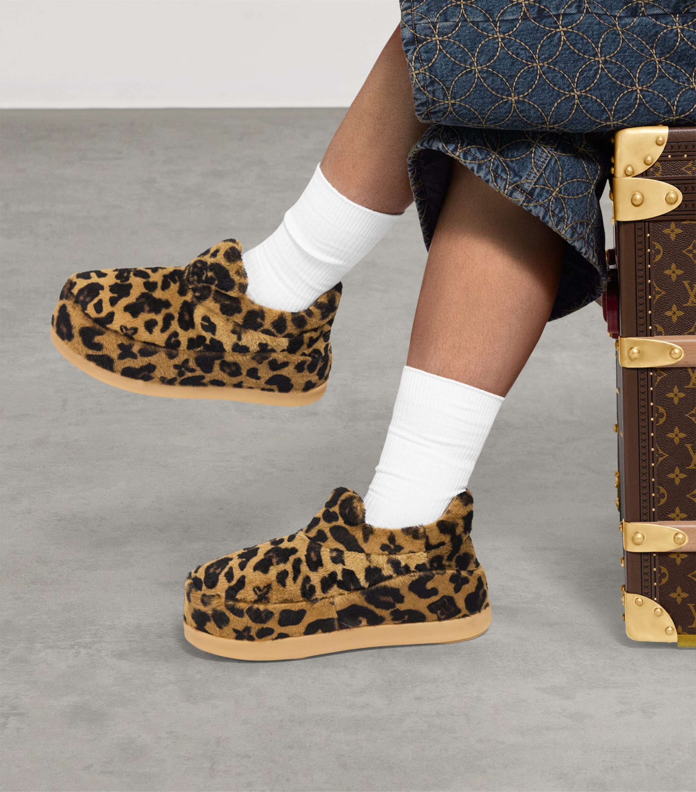 Lamb Fur LV Yeti Slippers BEIGE LEOPARD Image 2