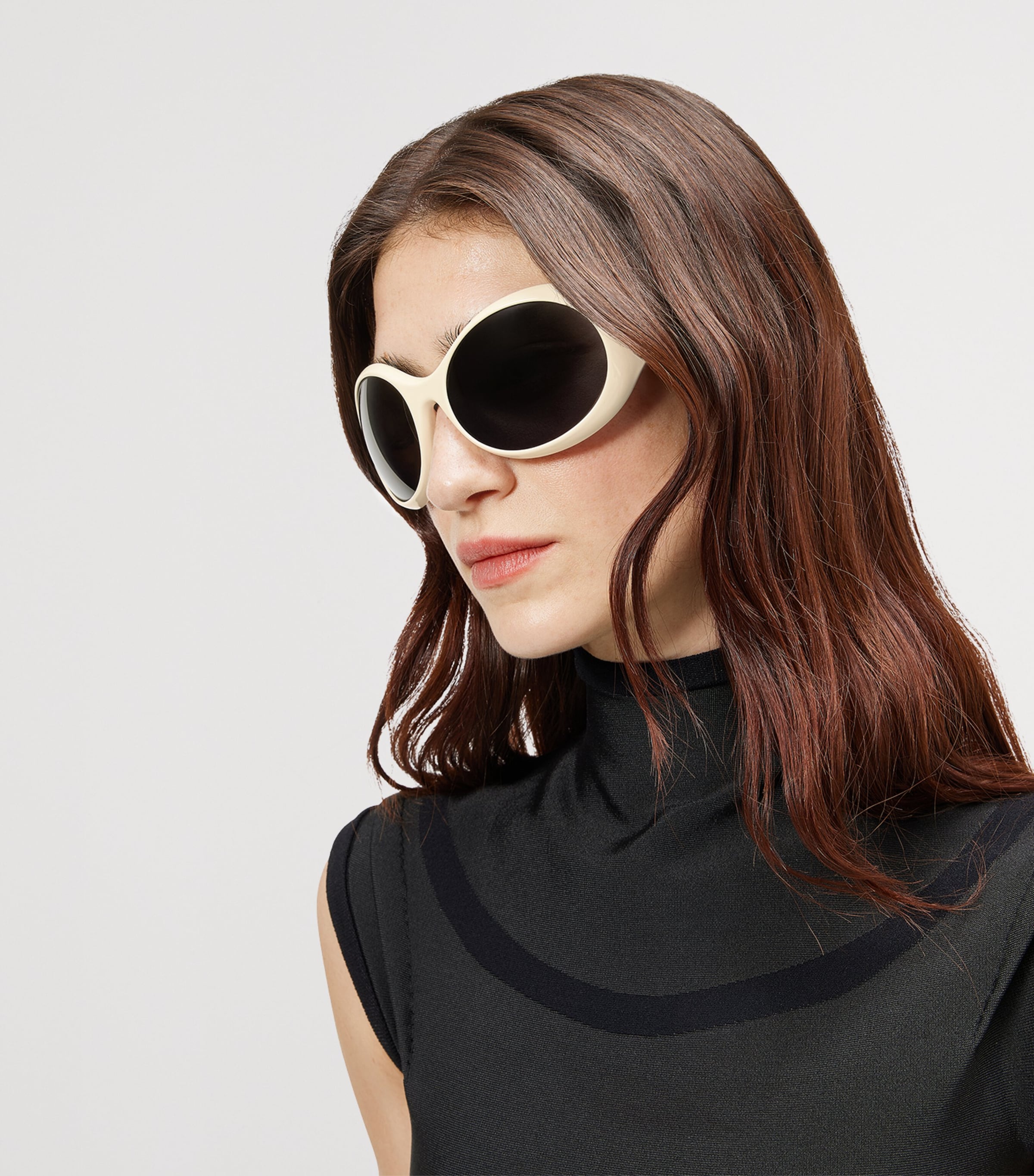 McQueen Round Kate Sunglasses Image 2