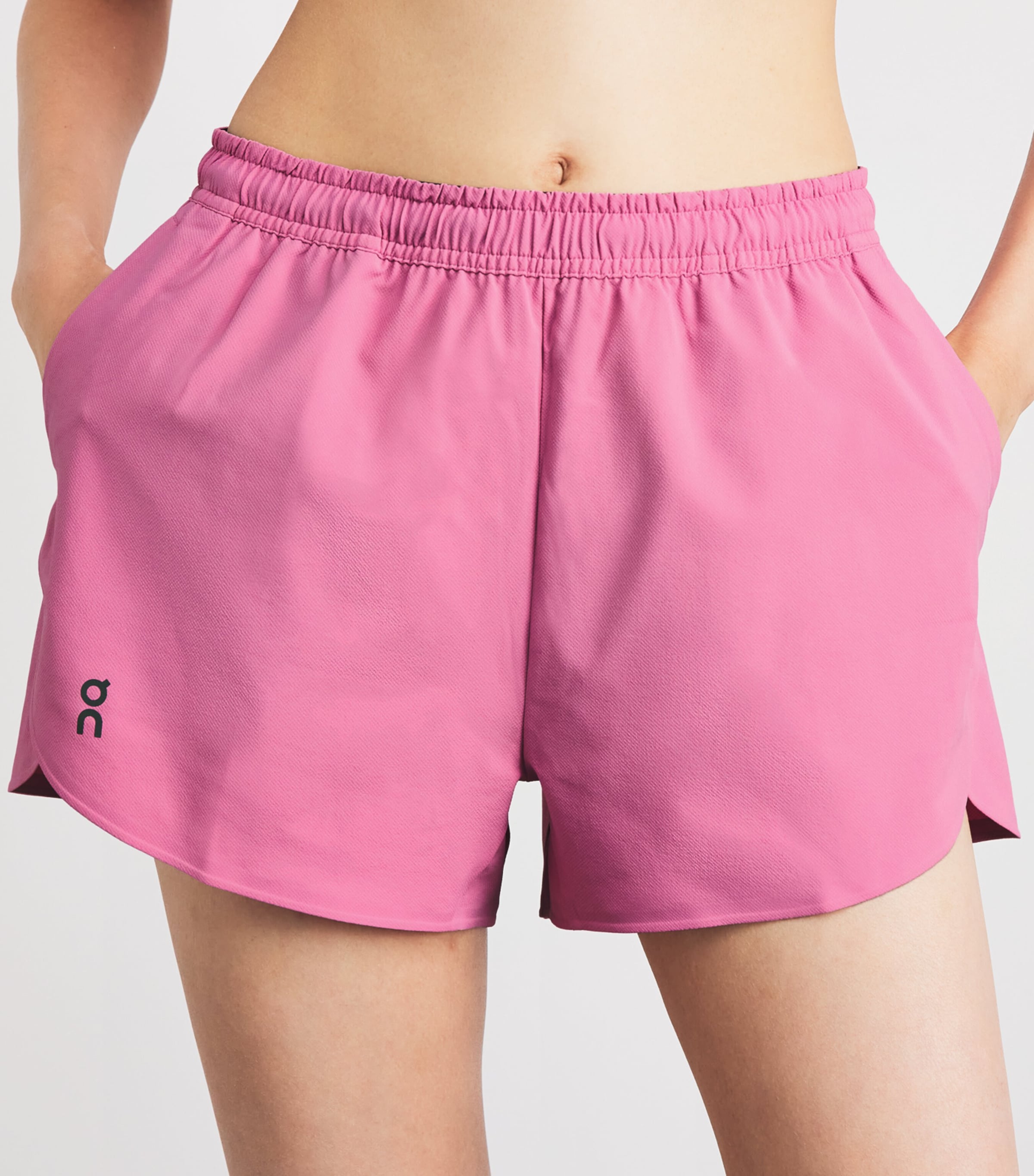 On Womens Train 3" Shorts Bubblegum Image 3