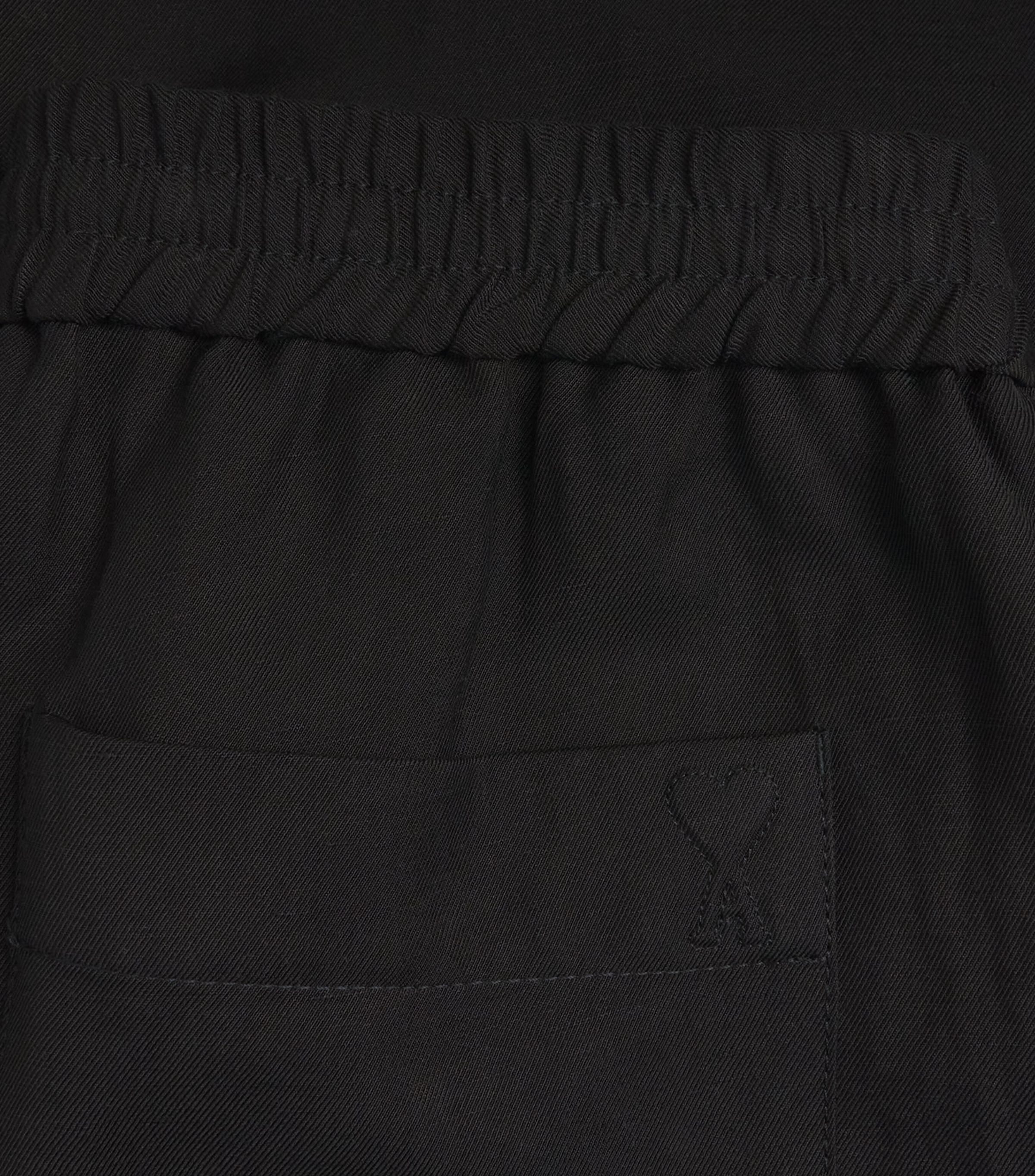 AMI Paris Mens Mid-Rise Straight Shorts Noir Image 6