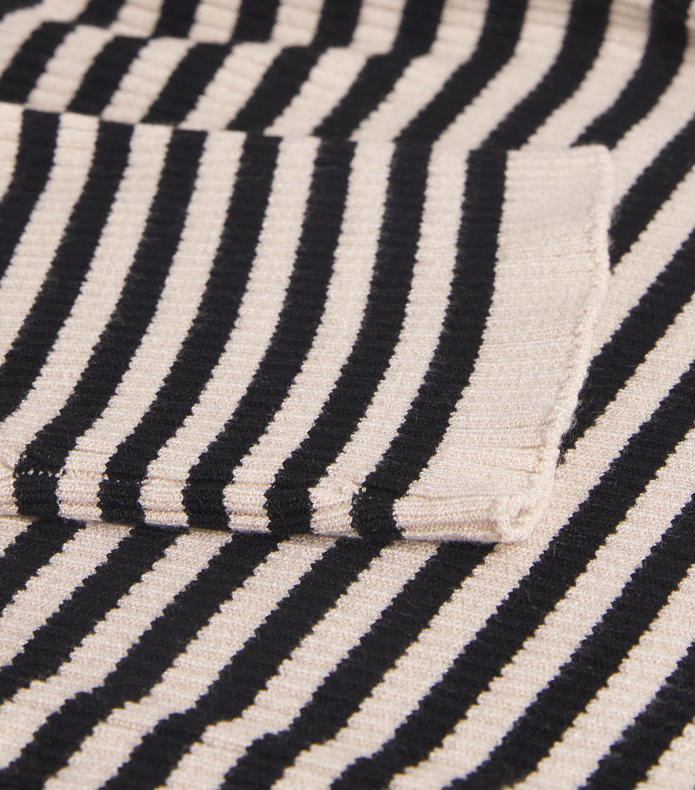 Stripe Short-Sleeve Sweater BEIGE Image 5