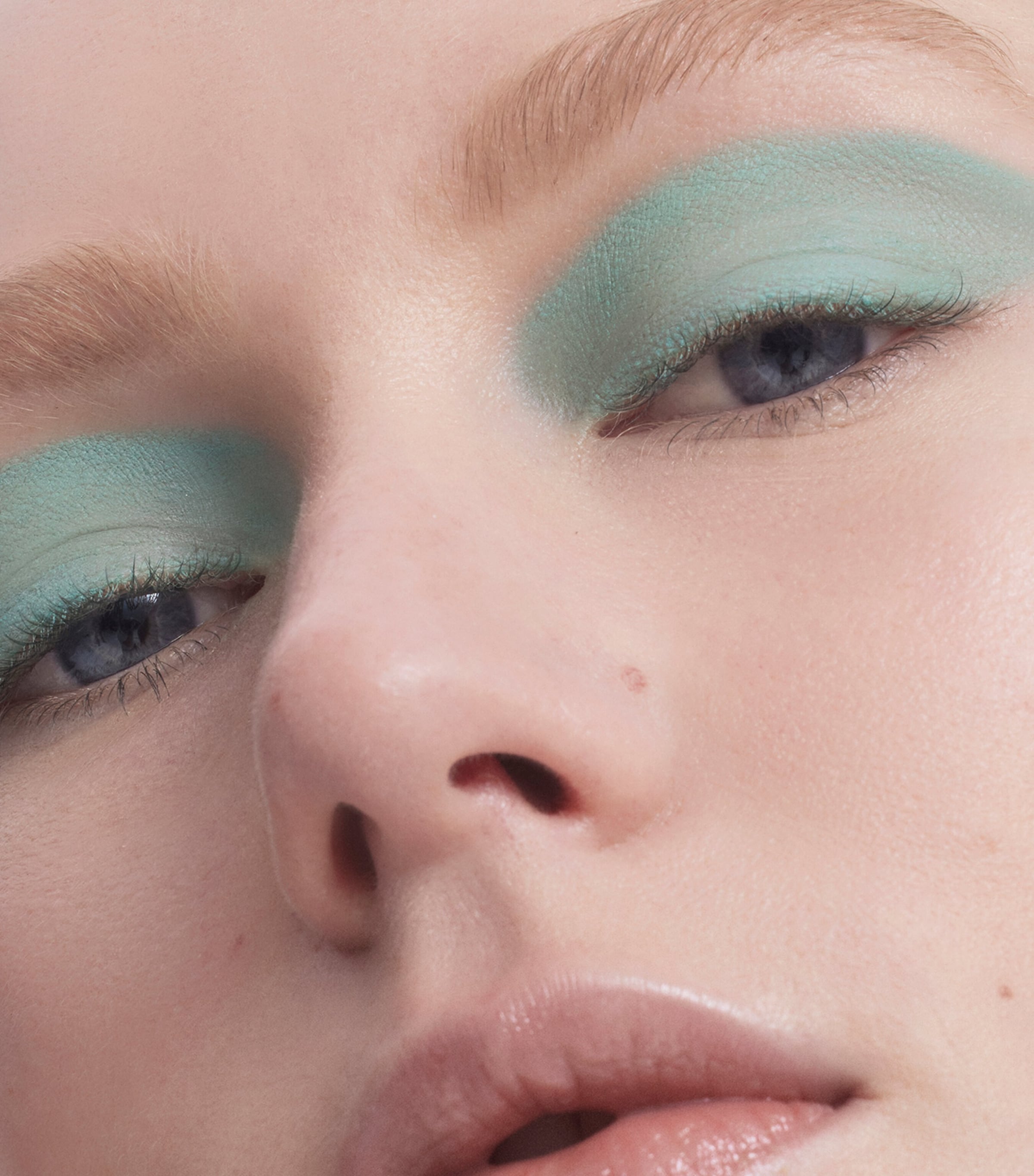 Satin Kajal Eyeliner SEAFOAM Image 3