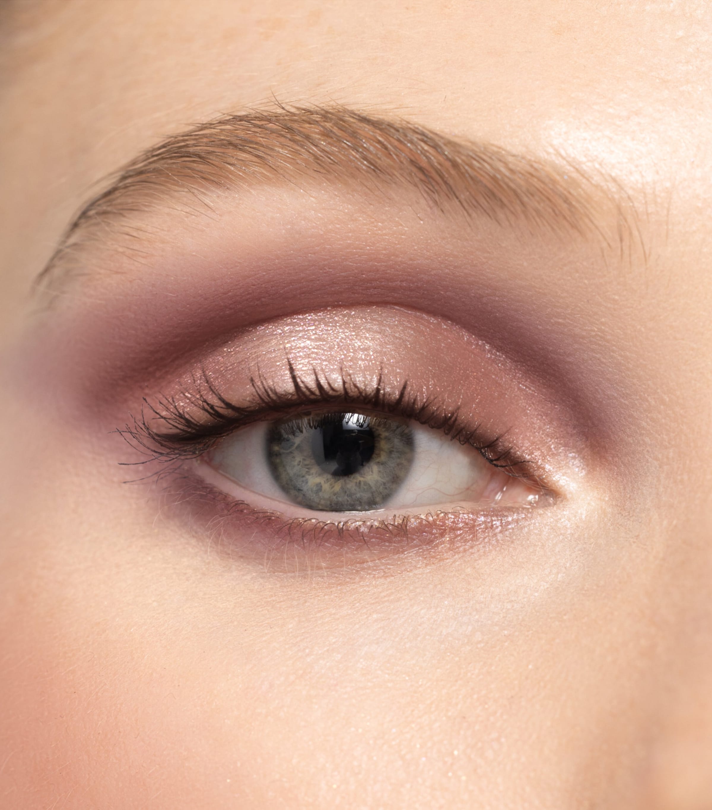 PAT MCGRATH LABS Mothership XII: Petalmorphosis Eyeshadow Palette Image 4