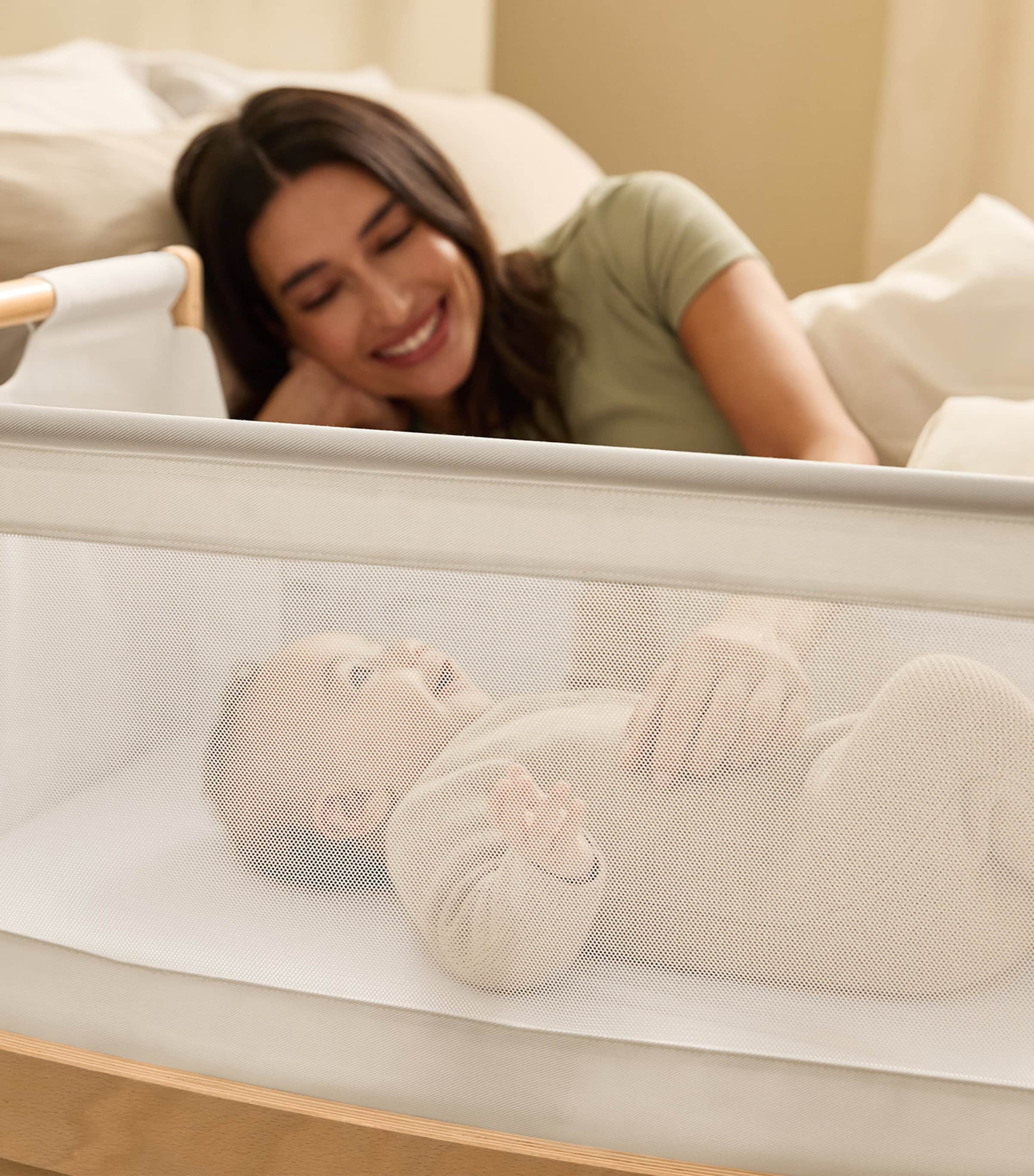 SnüzPod 5 Bedside Crib NATURAL Image 2