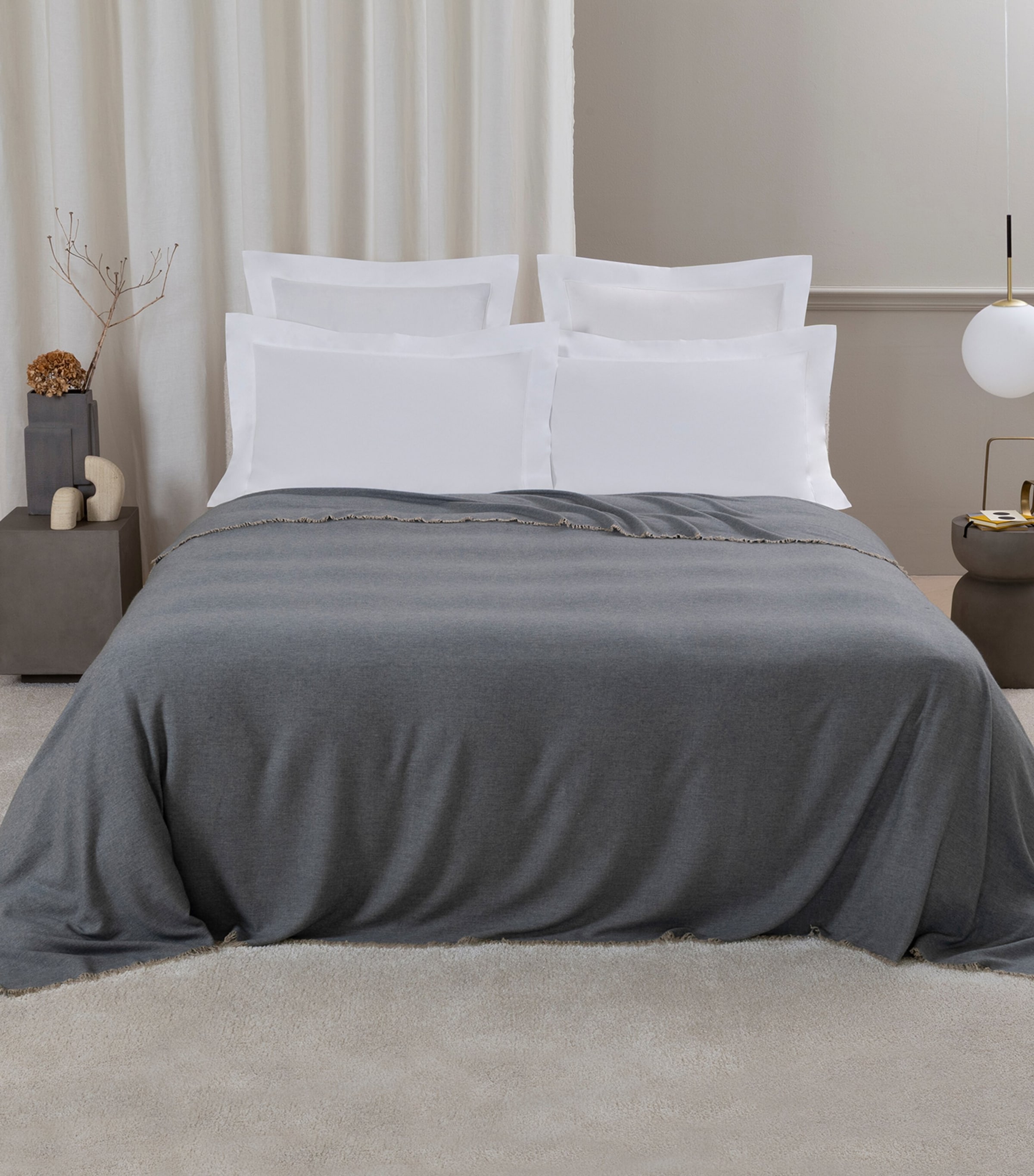 Frette Wool-blend Lightness Blanket In Blue