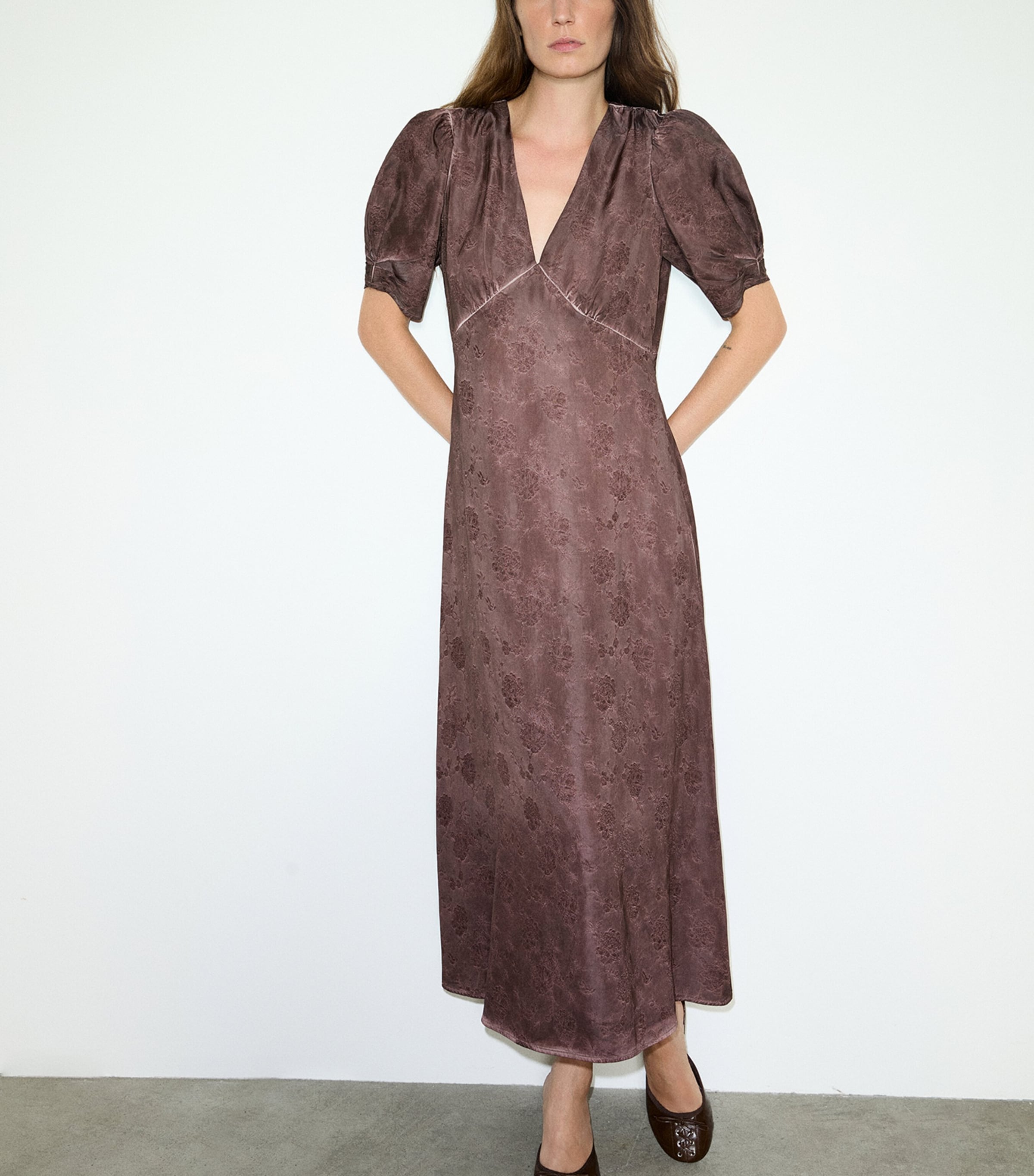 MAX&Co. Womens Floral Jacquard Midi Dress Chocolate Image 4