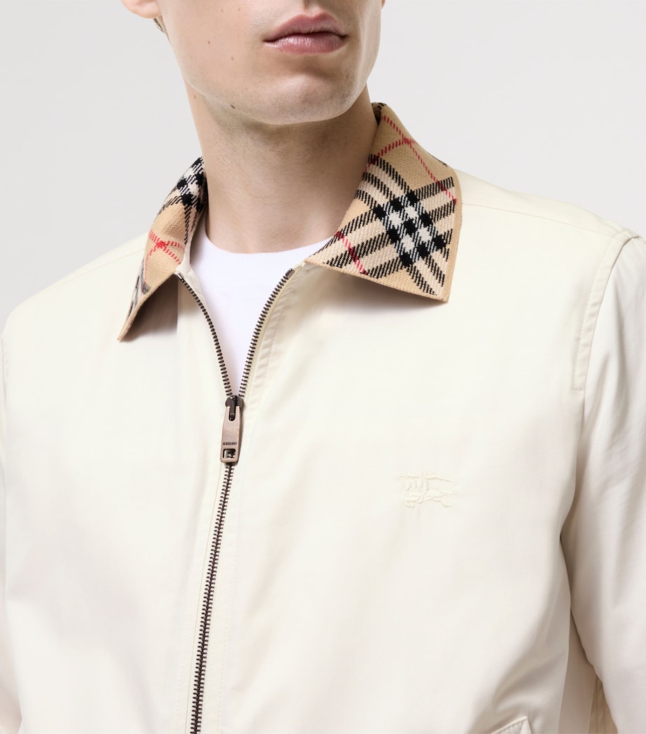 Burberry Mens Cotton Gabardine Harrington Jacket Tundra White Image 4