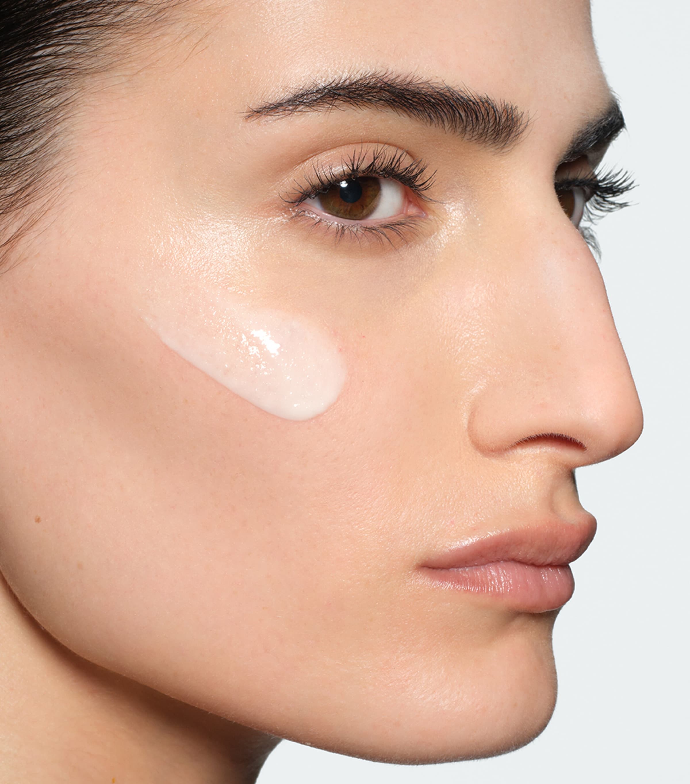 TOM FORD Soft Matte Blurring Primer Image 3