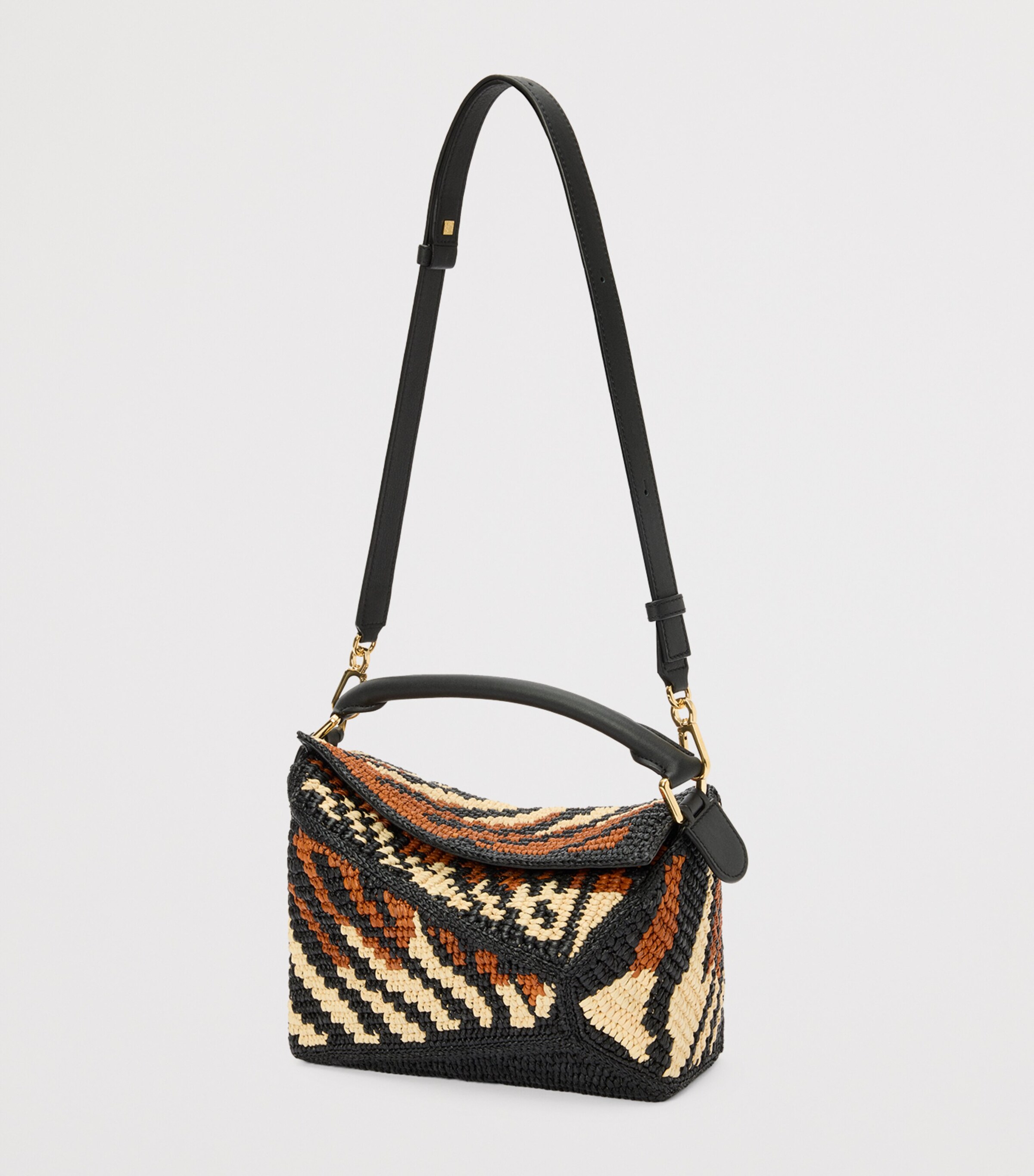 LOEWE x Paula's Ibiza Small Raffia Puzzle Edge Top-Handle Bag Black/honey Gold Image 5