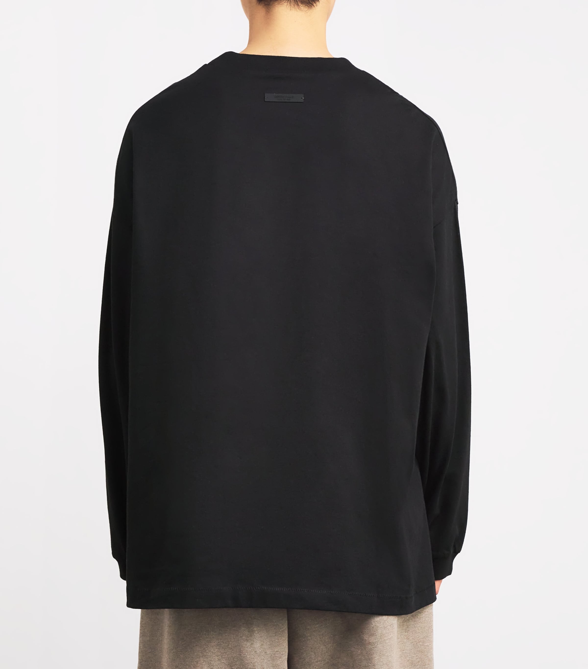 FEAR OF GOD ESSENTIALS Mens University Crest Logo Long-Sleeve T-Shirt Black Image 4