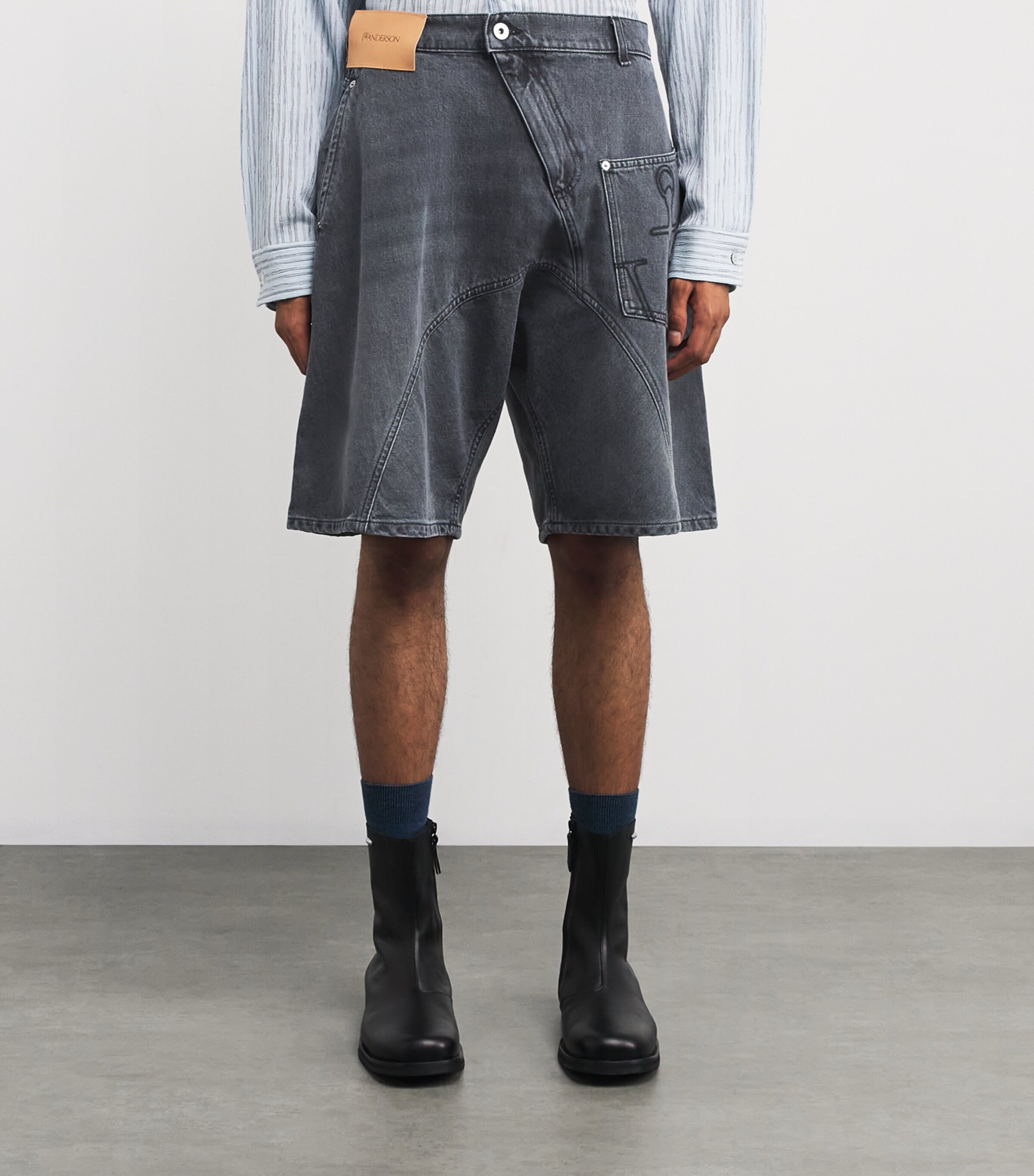 JW Anderson Grey Cotton Twisted Workwear Shorts | Harrods QA