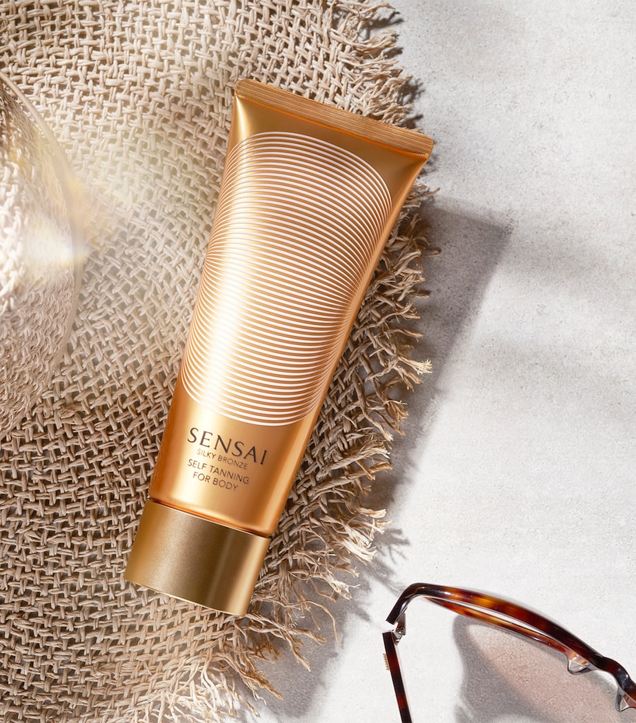 Silky Bronze Self Tanning For Body (150ml) NO COLOUR Image 3