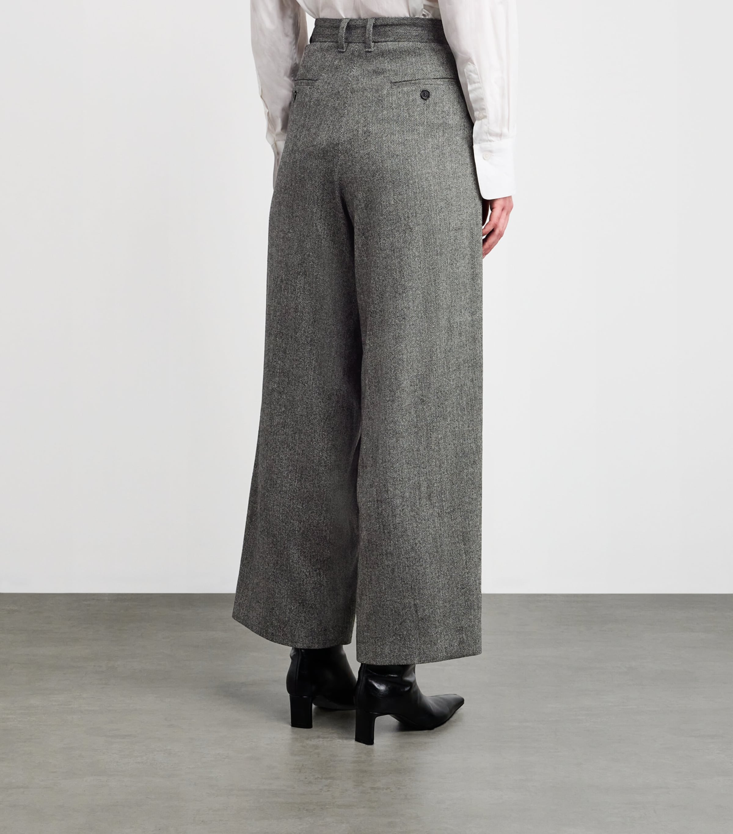 Virgin Wool-Blend Herringbone Trousers BLACK Image 4