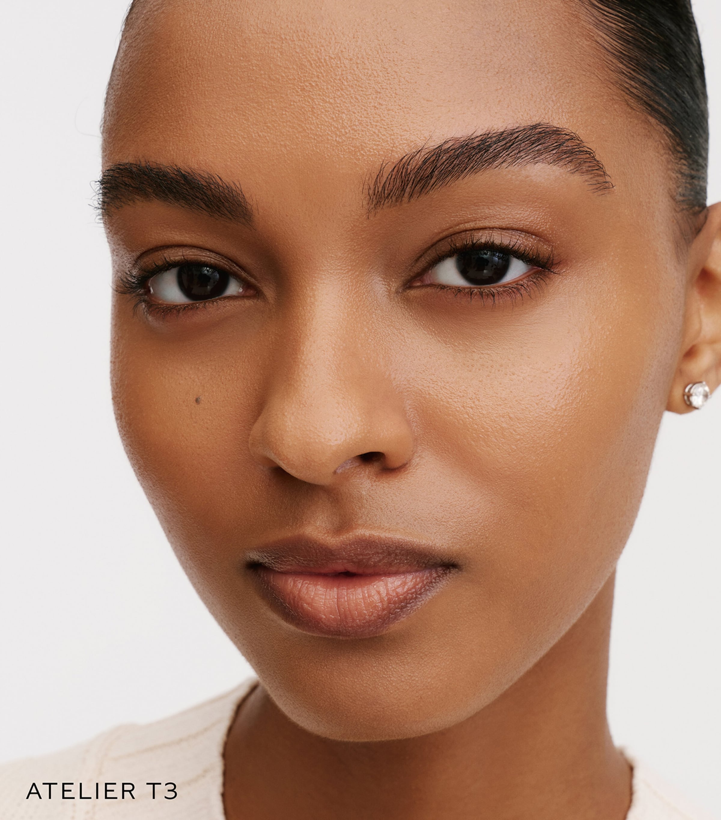 Westman Atelier Suprême Bio-Complex Liquid Foundation Atelier Image 2