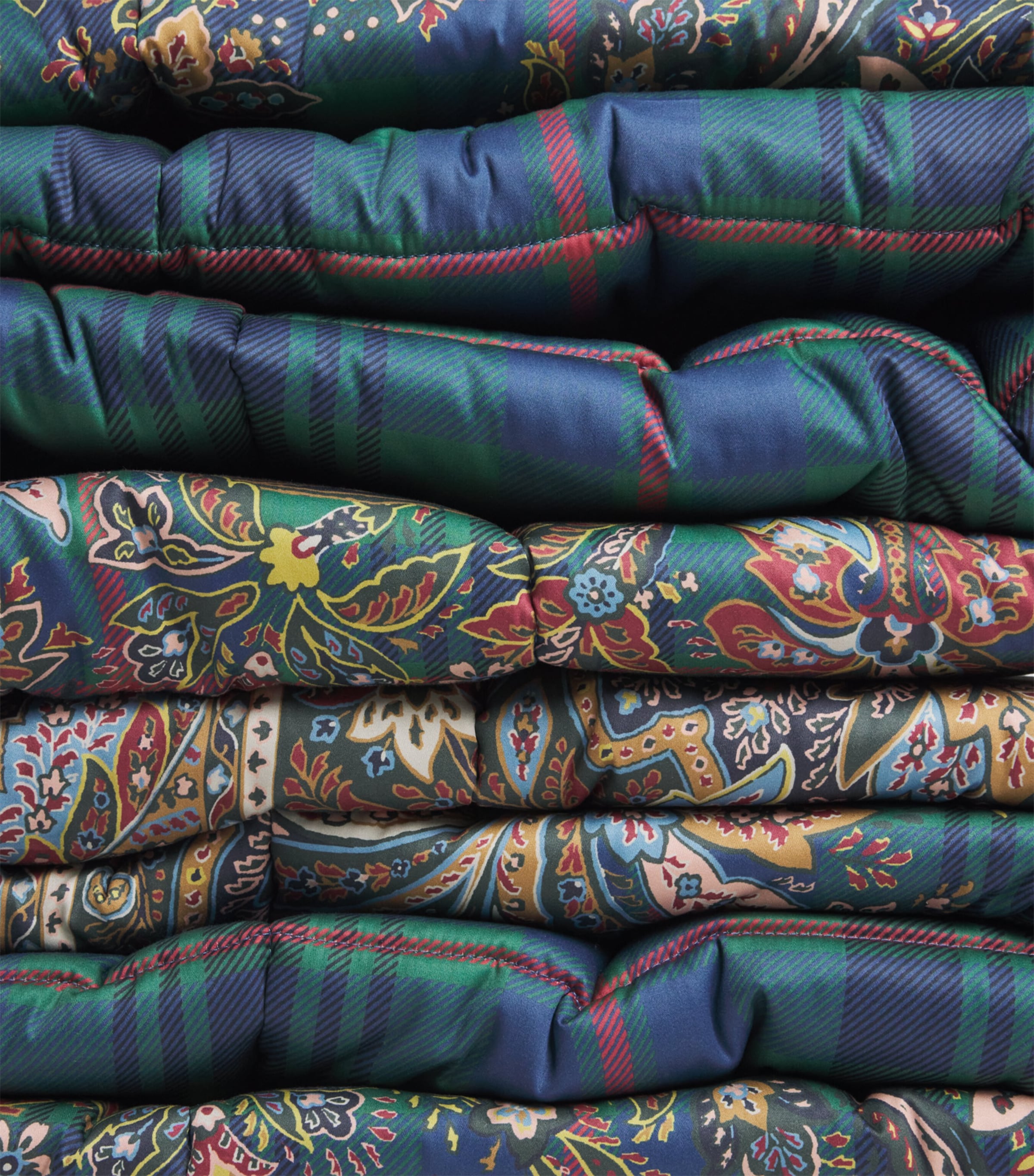 Cotton Quilted Boyd Bedspread (270cm x 270cm) PRINT ON GREEN BASE Image 2