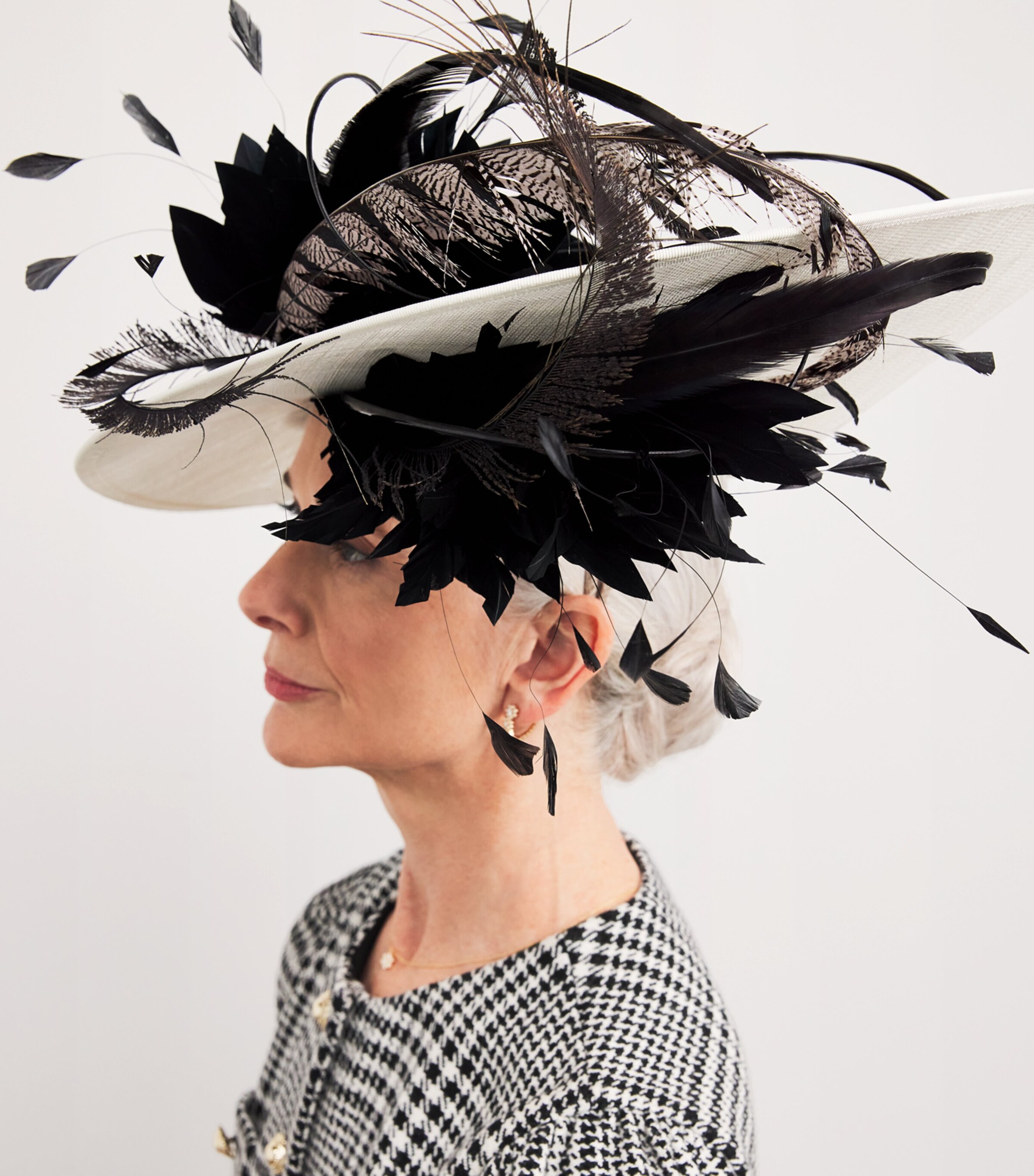 Cosmopolitan Hat Fascinator WHITE / BLACK Image 4